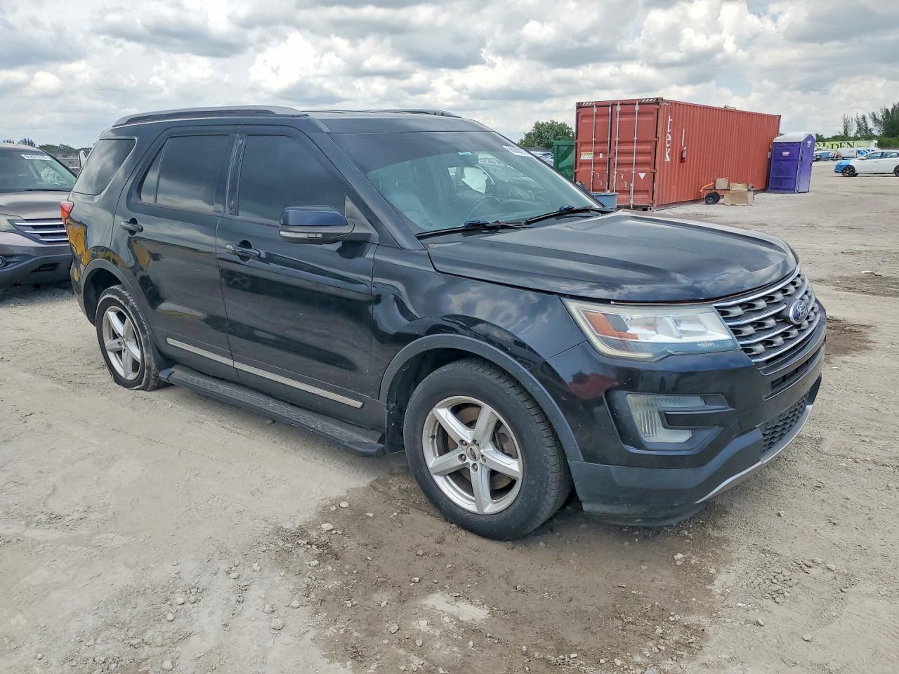 2017 FORD EXPLORER XLT — снимка 4