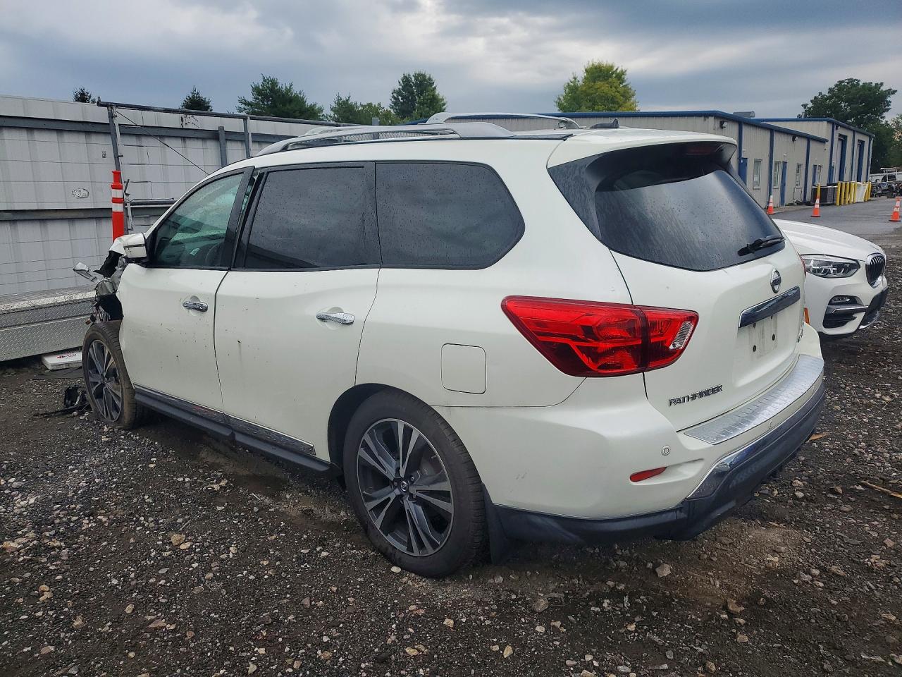 2017 NISSAN PATHFINDER S — снимка 2