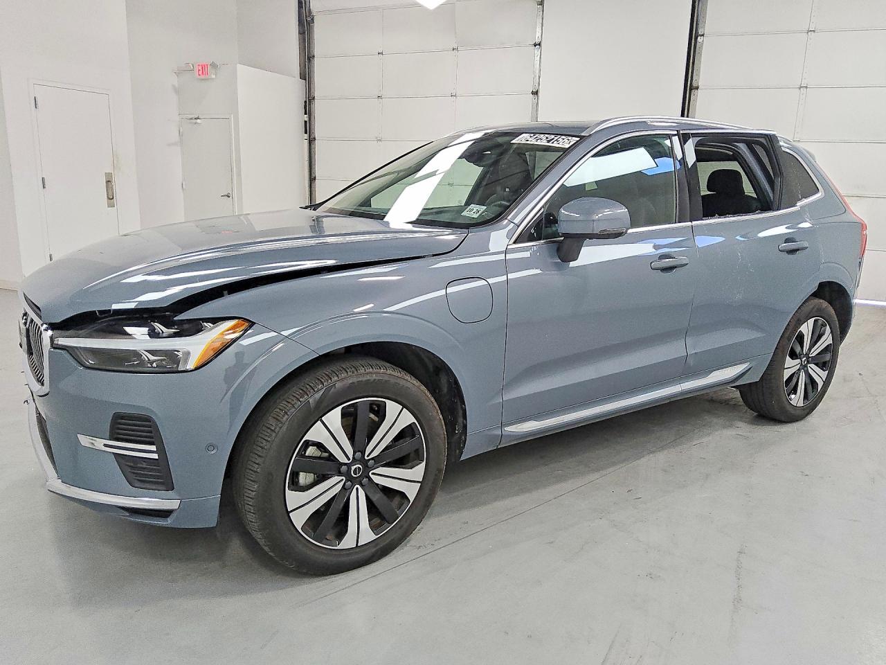2023 VOLVO XC60 PLUS