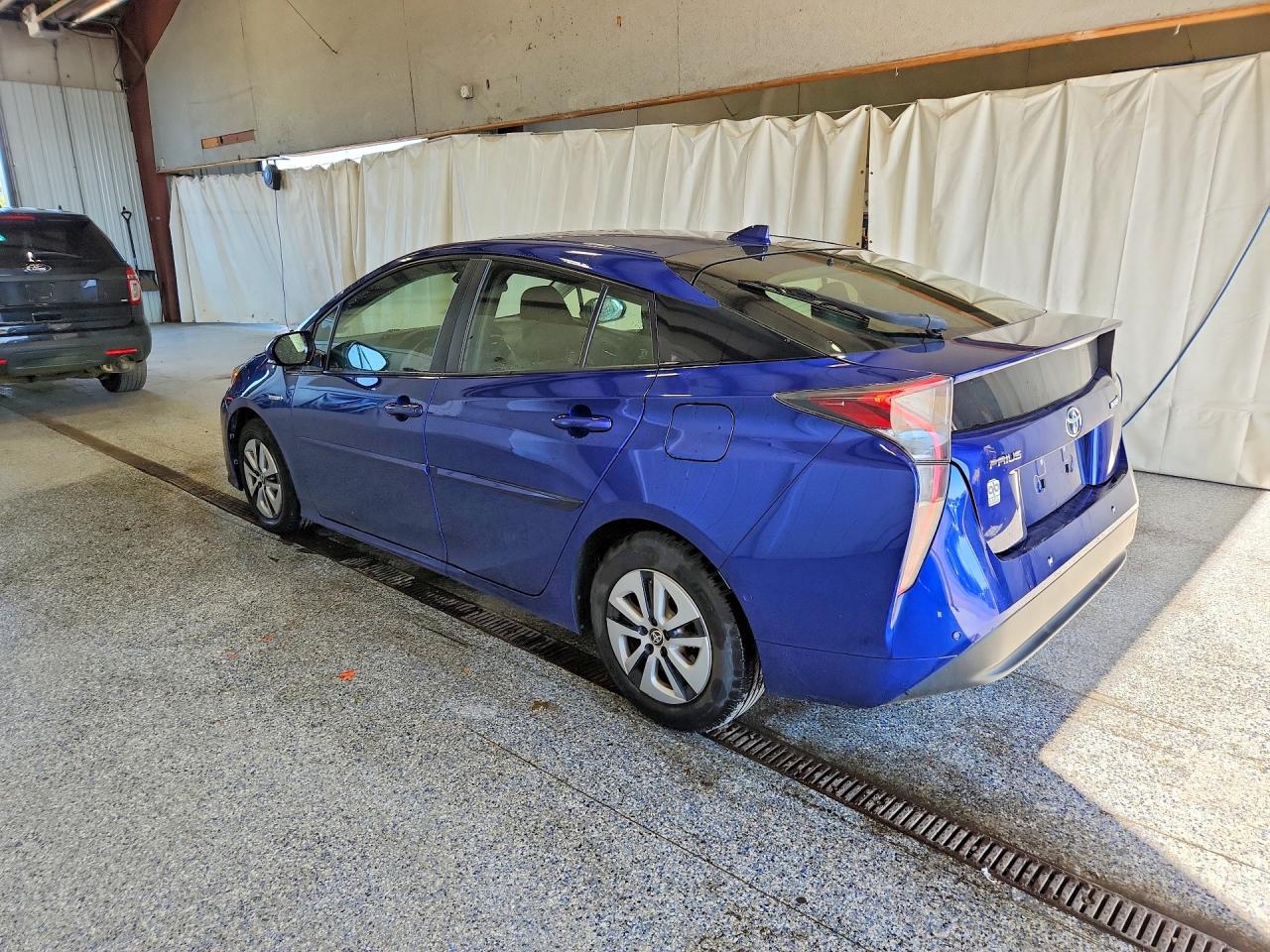 2017 TOYOTA PRIUS TWO — снимка 2