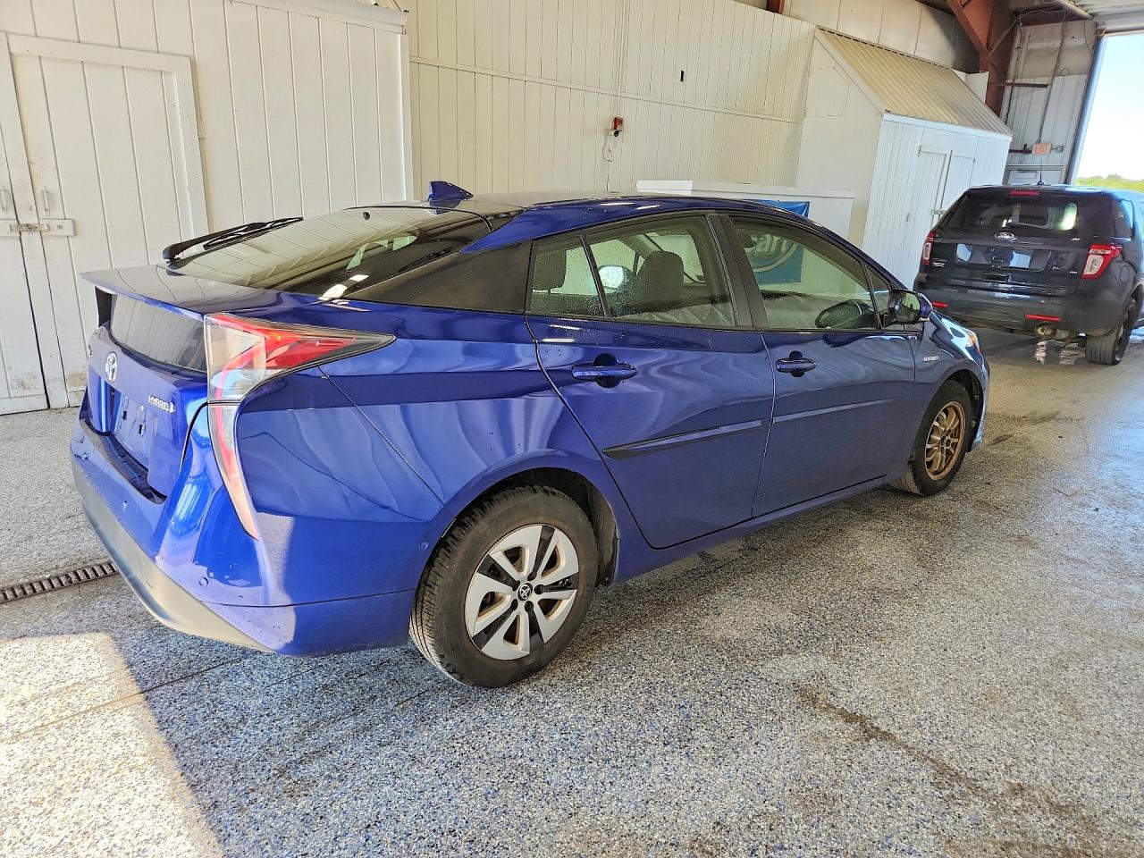 2017 TOYOTA PRIUS TWO — снимка 3