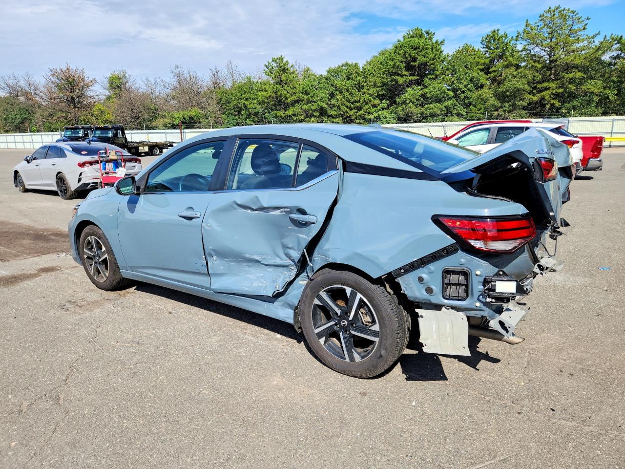2024 NISSAN SENTRA SV — снимка 2