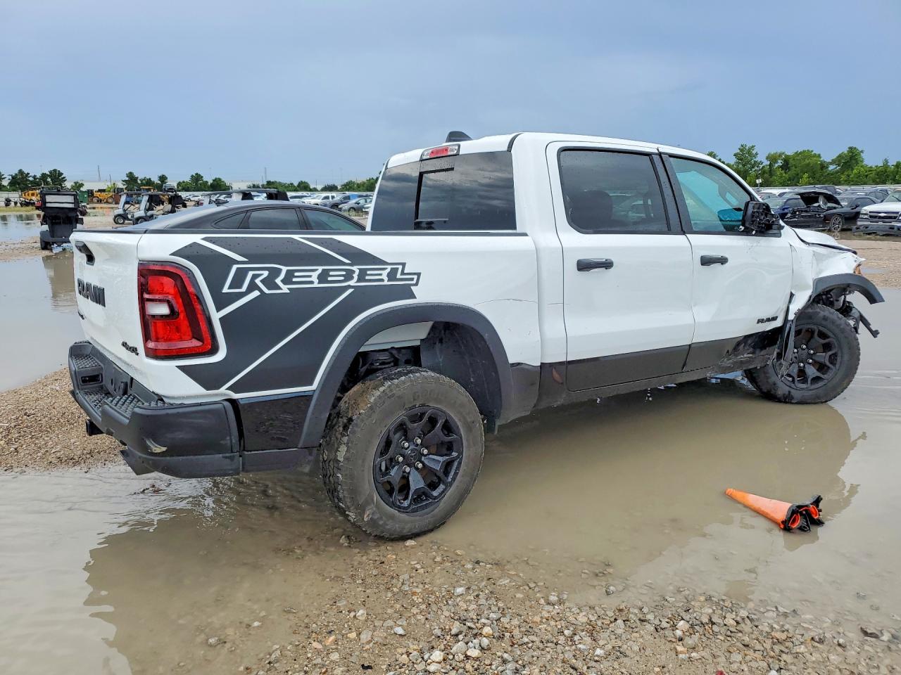 2026 RAM 1500 REBEL — снимка 3