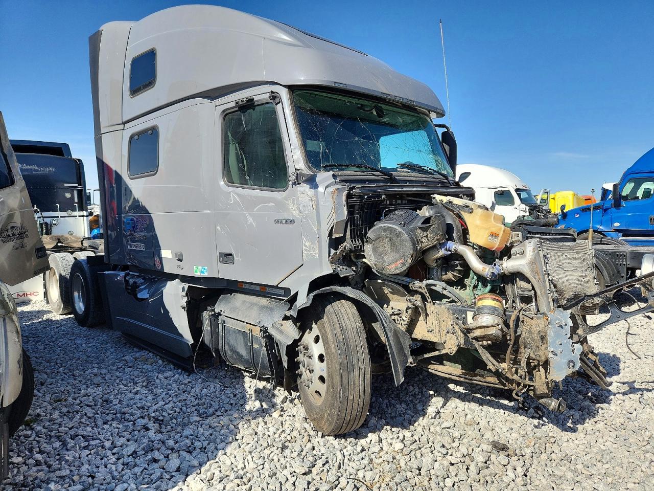 2025 VOLVO VN VNL