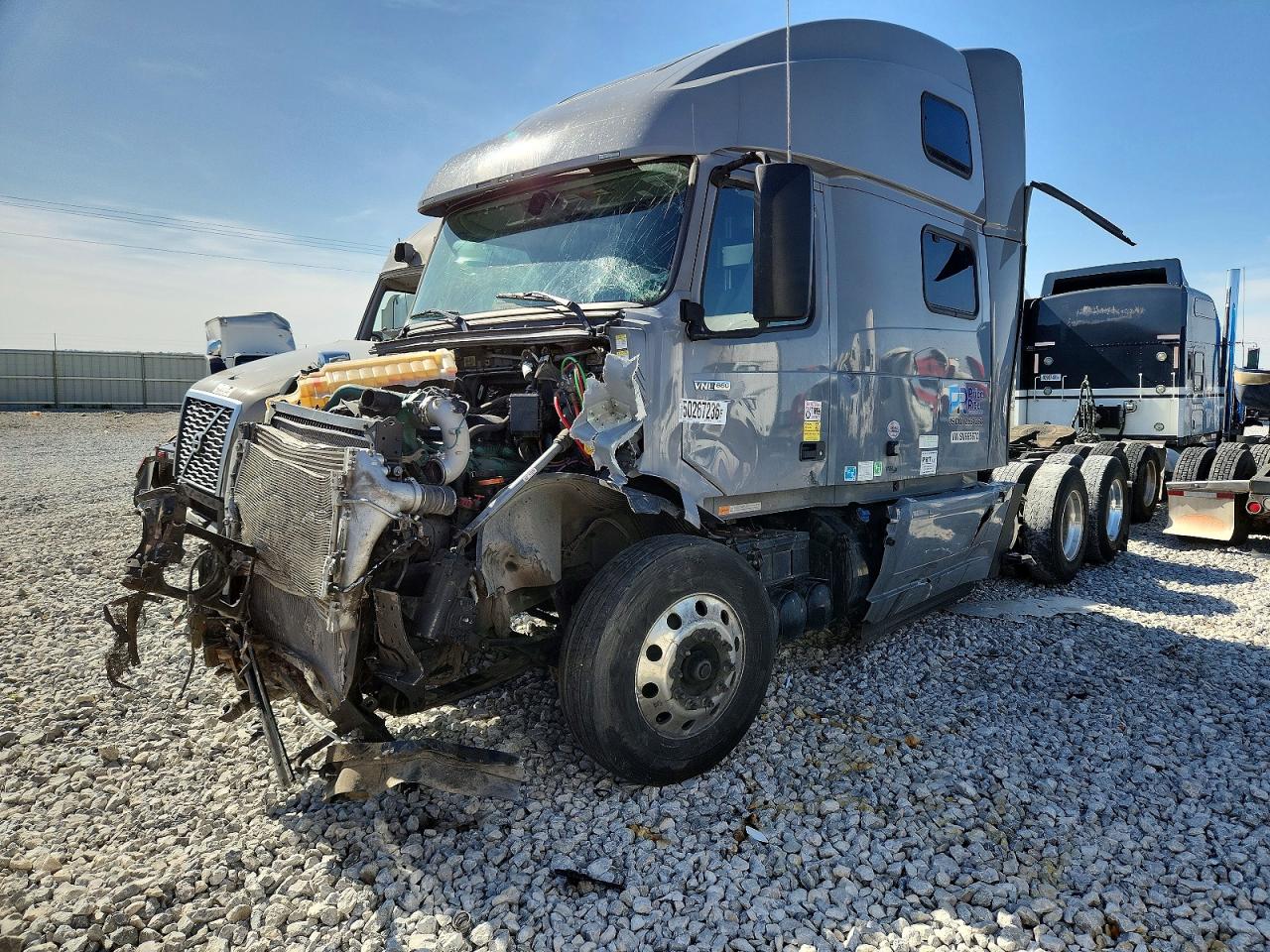 2025 VOLVO VNL — снимка 2