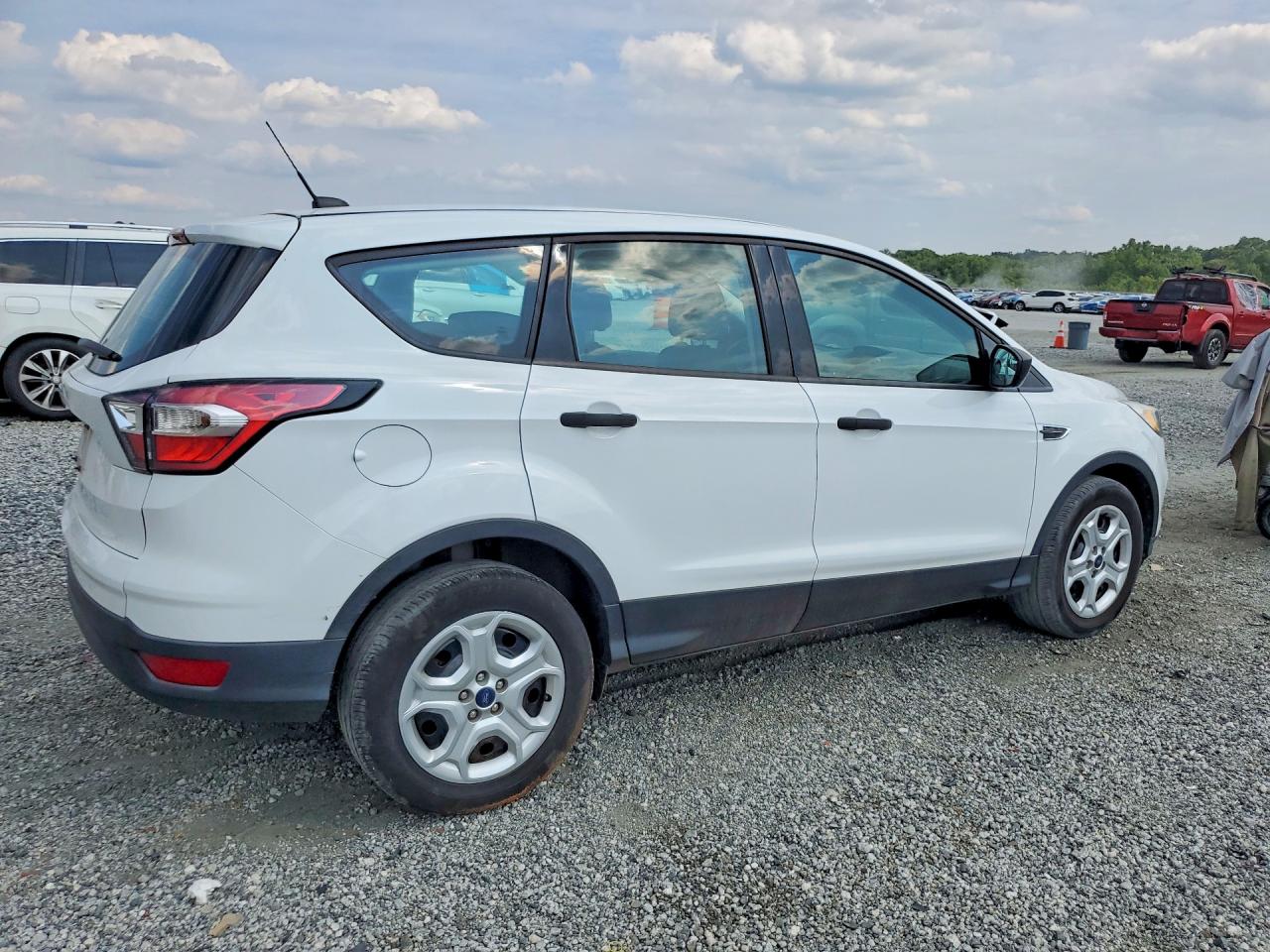2017 FORD ESCAPE S — снимка 3