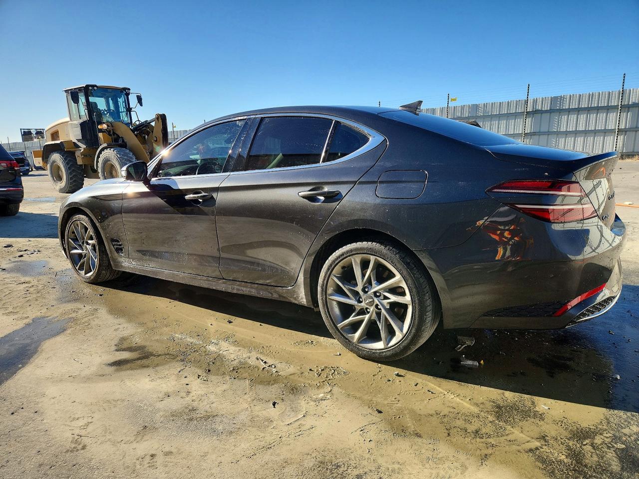 2022 GENESIS G70 2.0T — снимка 2