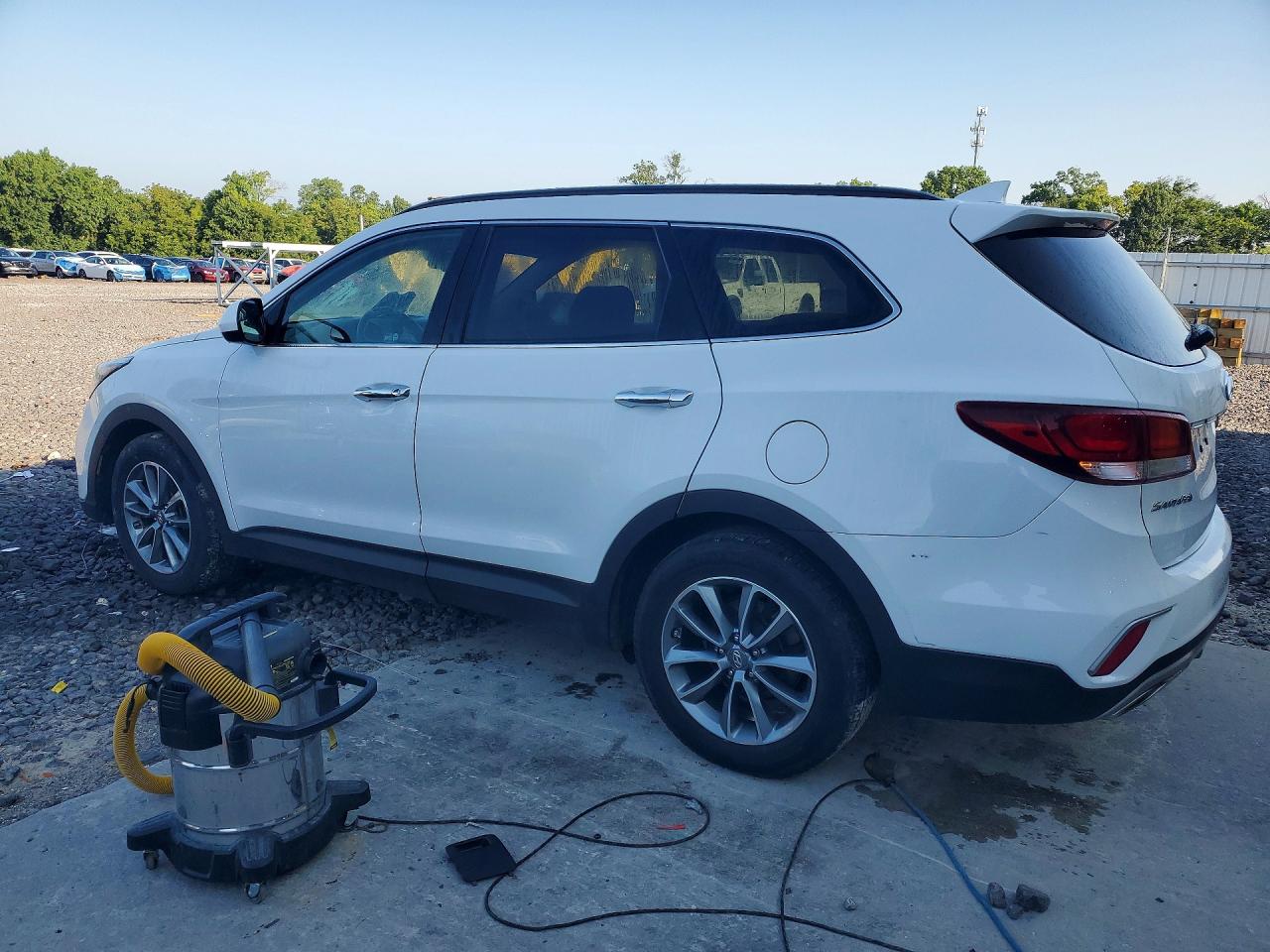 2017 HYUNDAI SANTA FE SE — снимка 2