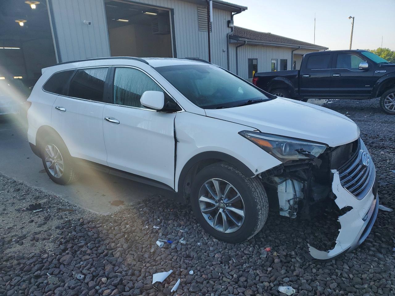 2017 HYUNDAI SANTA FE SE — снимка 4