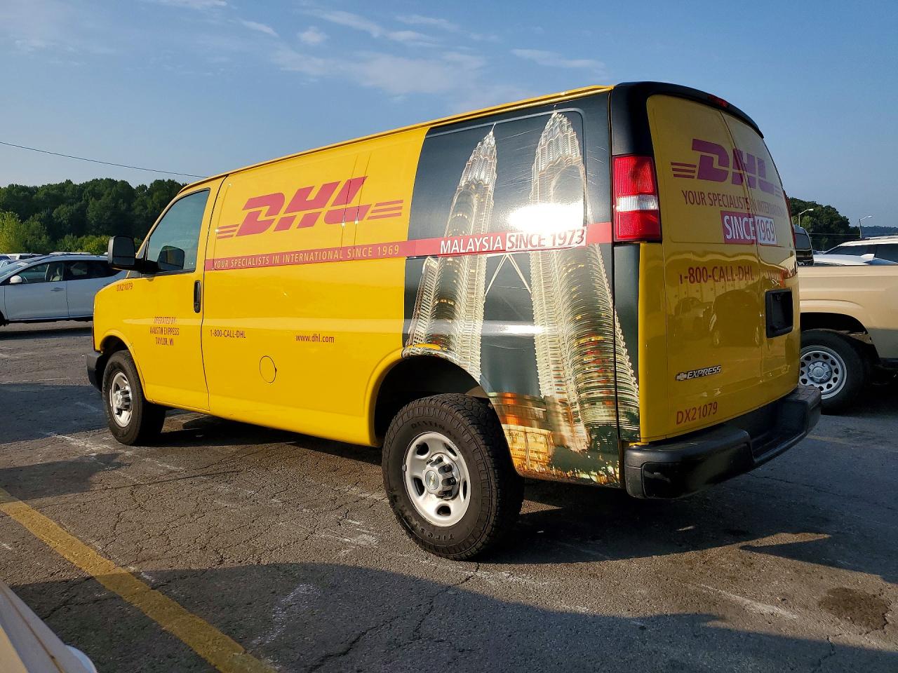 2021 CHEVROLET EXPRESS G2500 — снимка 2