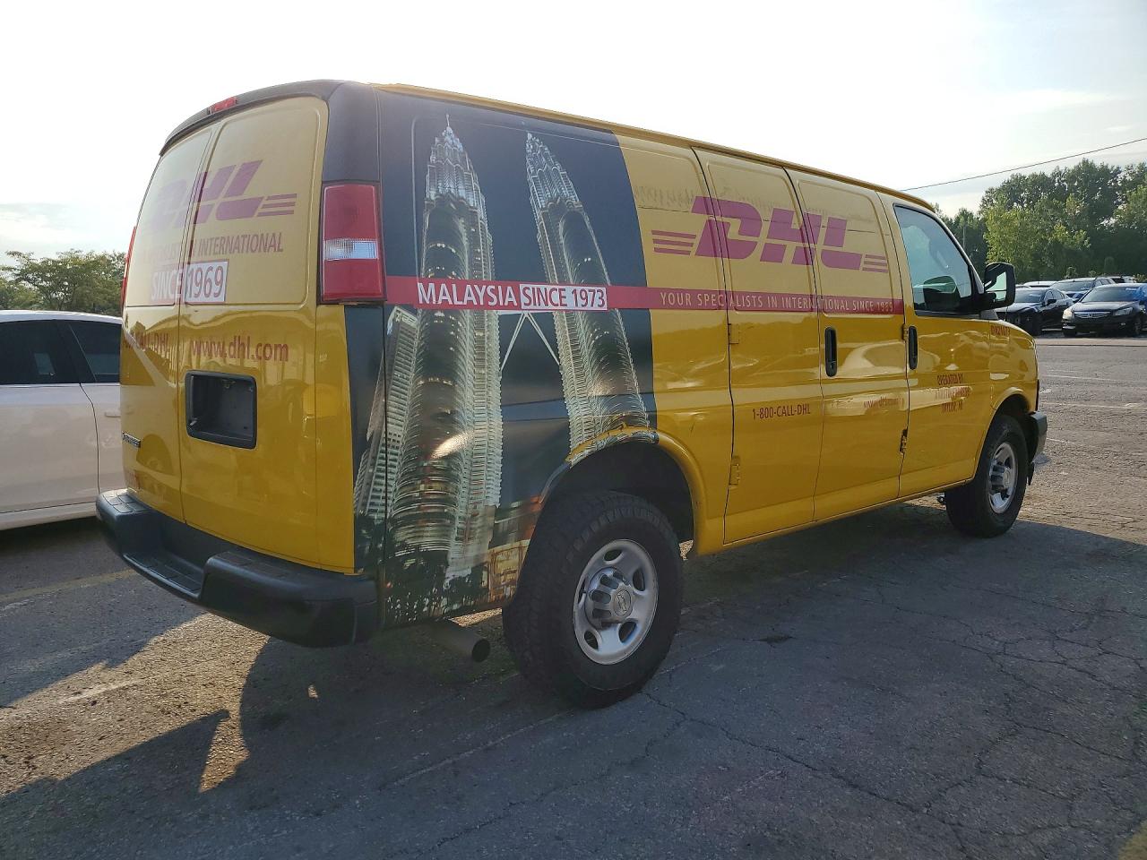 2021 CHEVROLET EXPRESS G2500 — снимка 3
