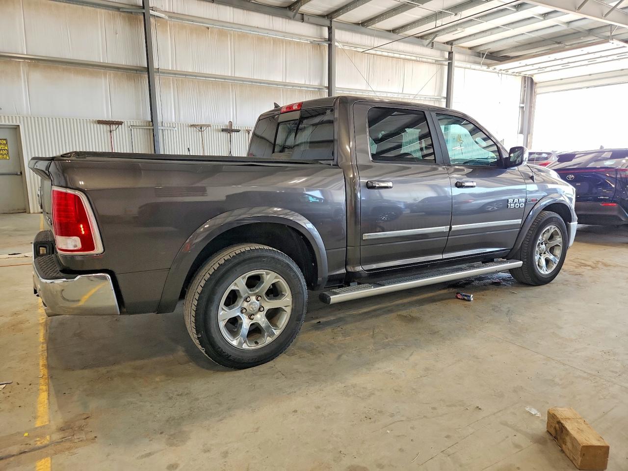 2015 RAM 1500 — снимка 3
