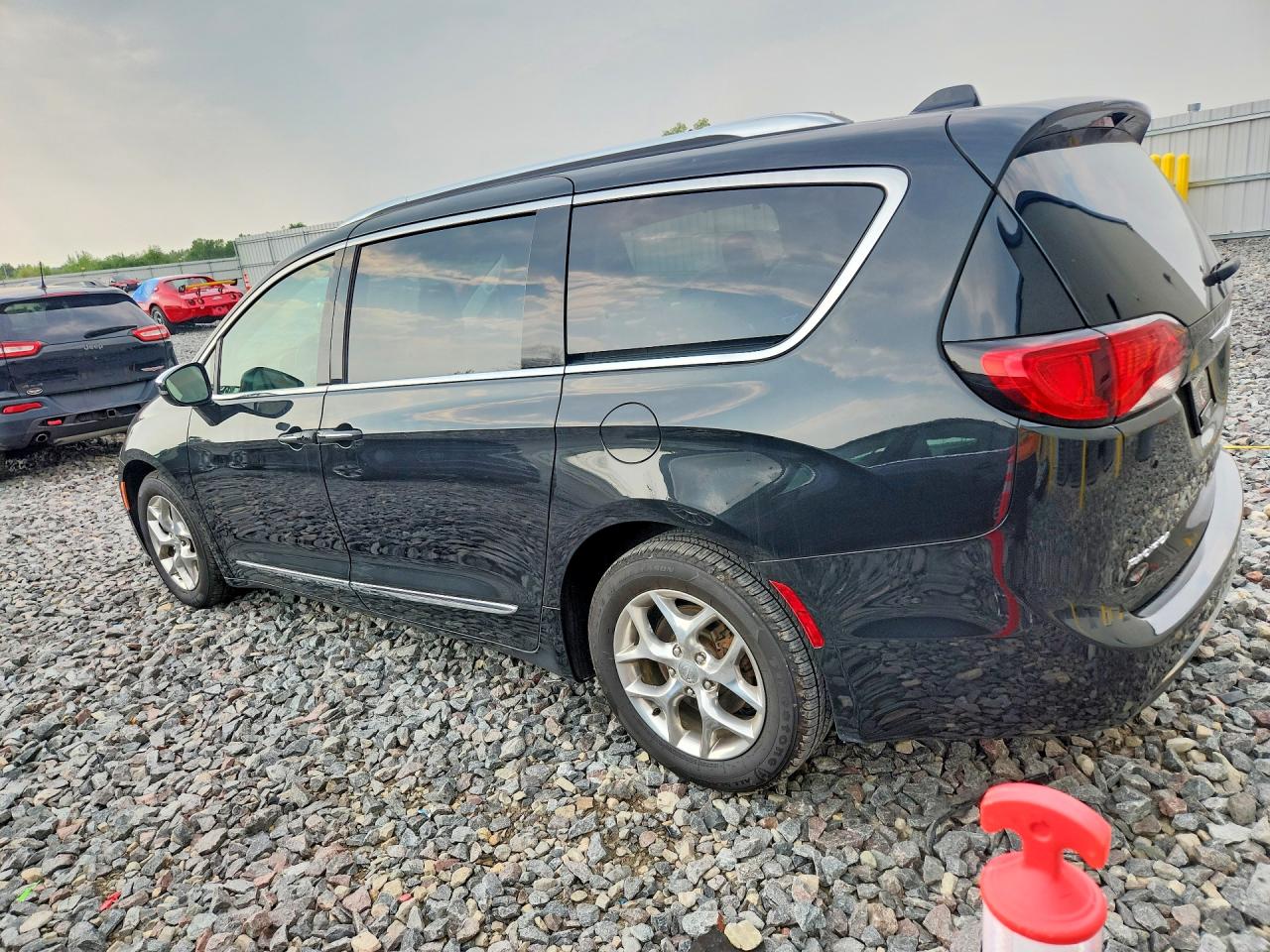 2018 CHRYSLER PACIFICA LIMITED — снимка 2