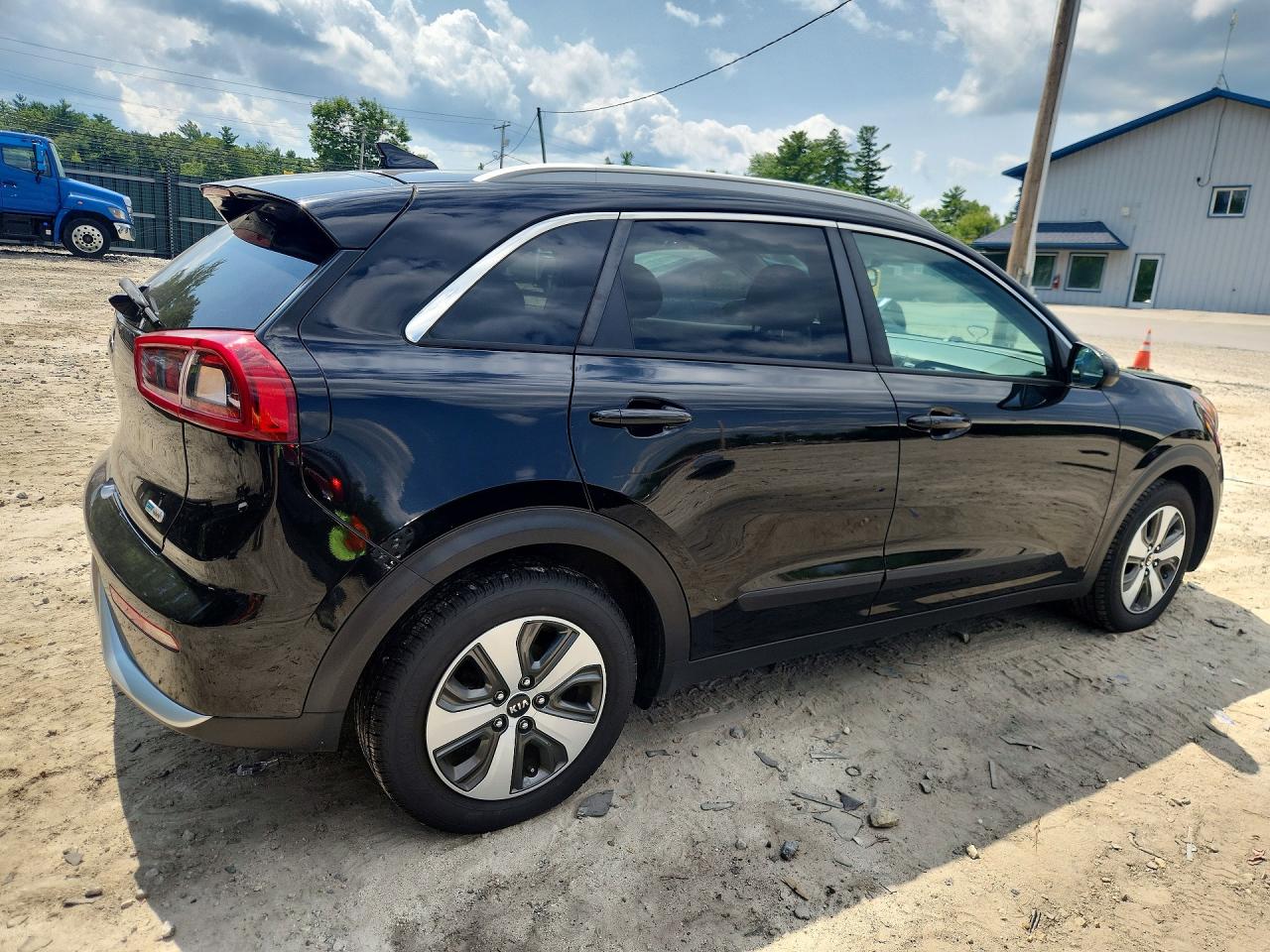 2017 KIA NIRO LX — снимка 3