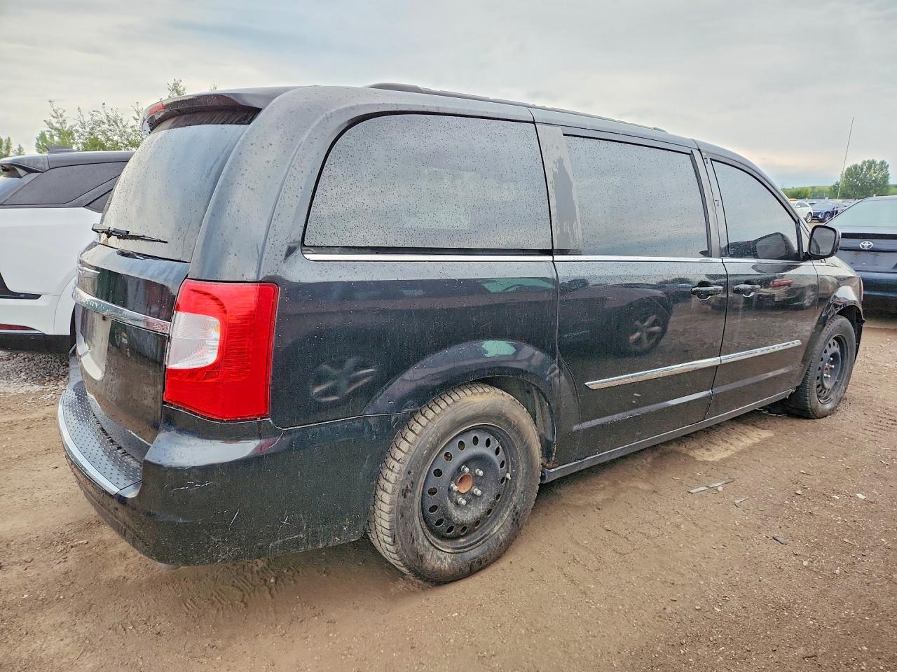 2016 CHRYSLER TOWN & COUNTRY TOURING L — снимка 3