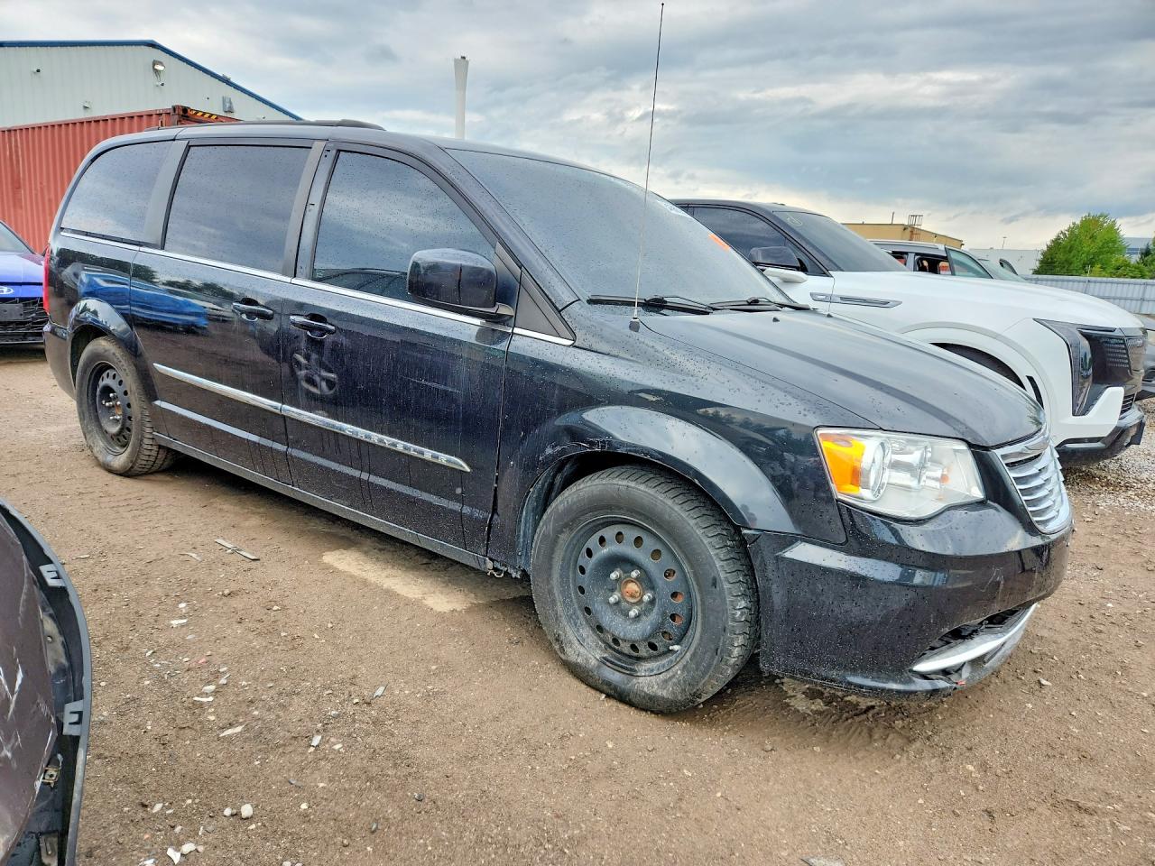 2016 CHRYSLER TOWN & COUNTRY TOURING L — снимка 4