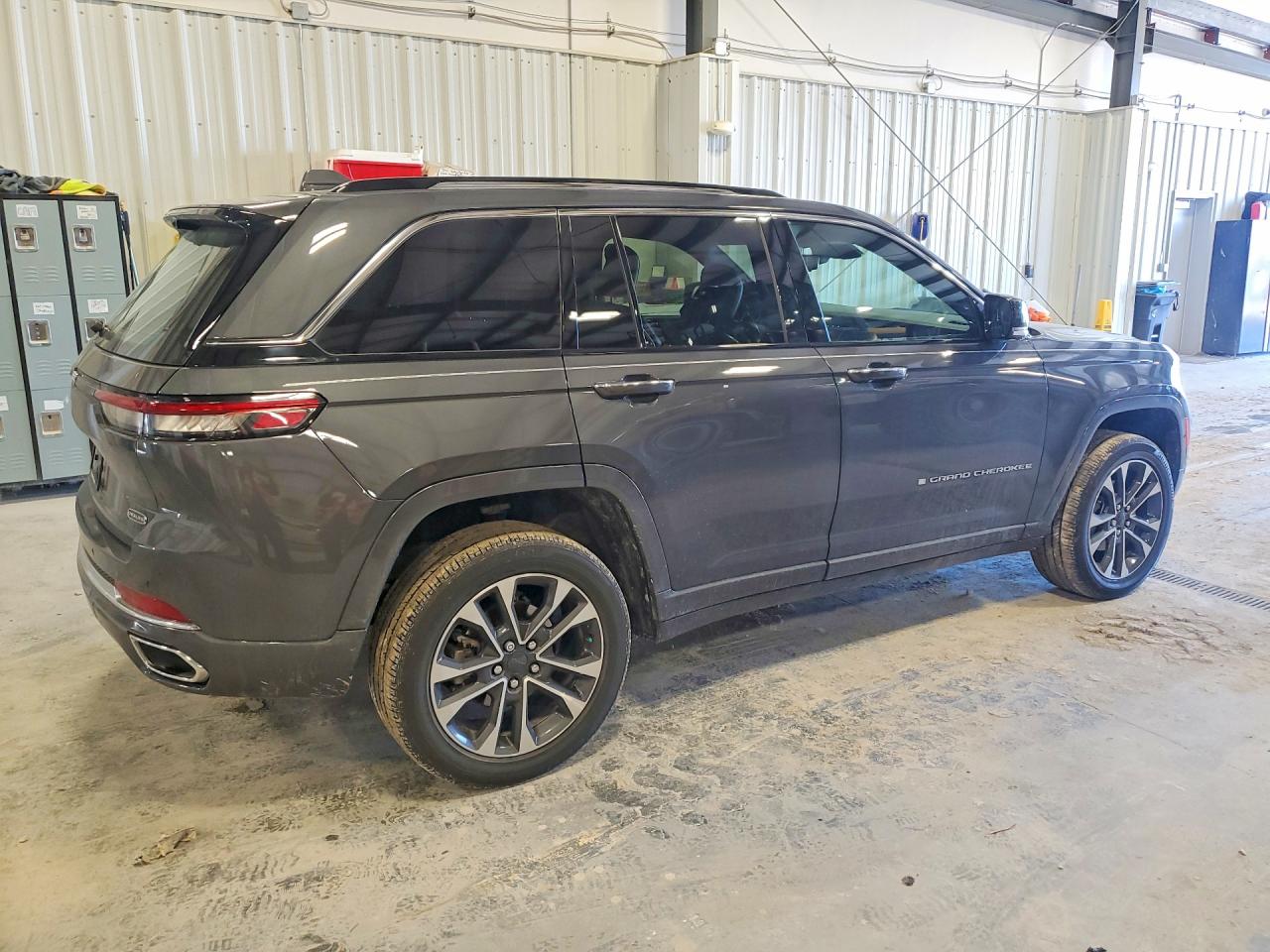 2022 JEEP GRAND CHEROKEE OVERLAND — снимка 3