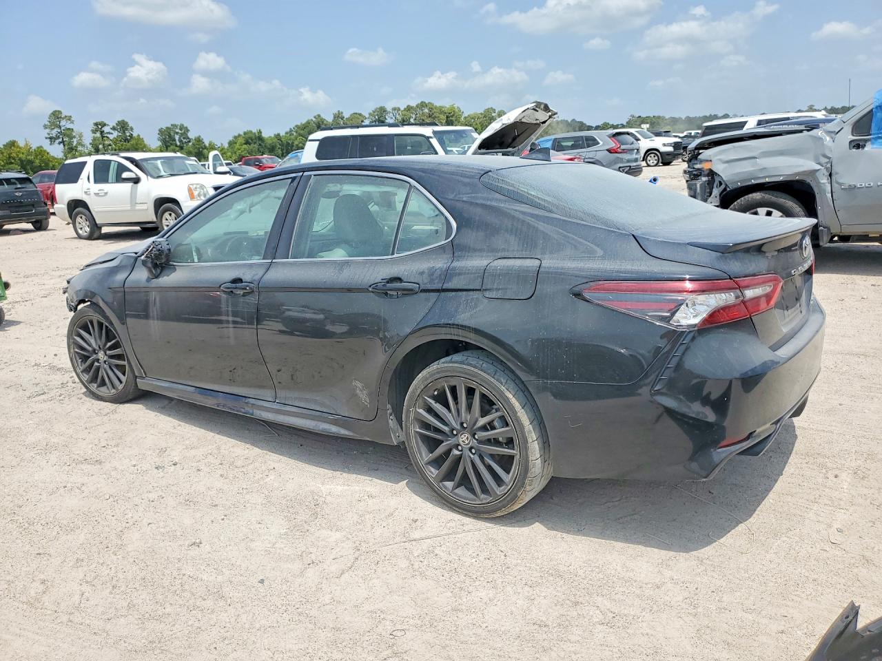 2024 TOYOTA CAMRY XSE — снимка 2