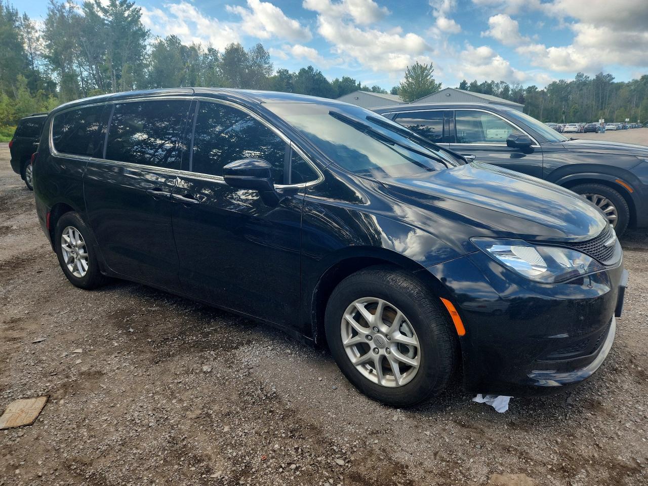 2025 CHRYSLER GRAND CARAVAN SXT — снимка 4