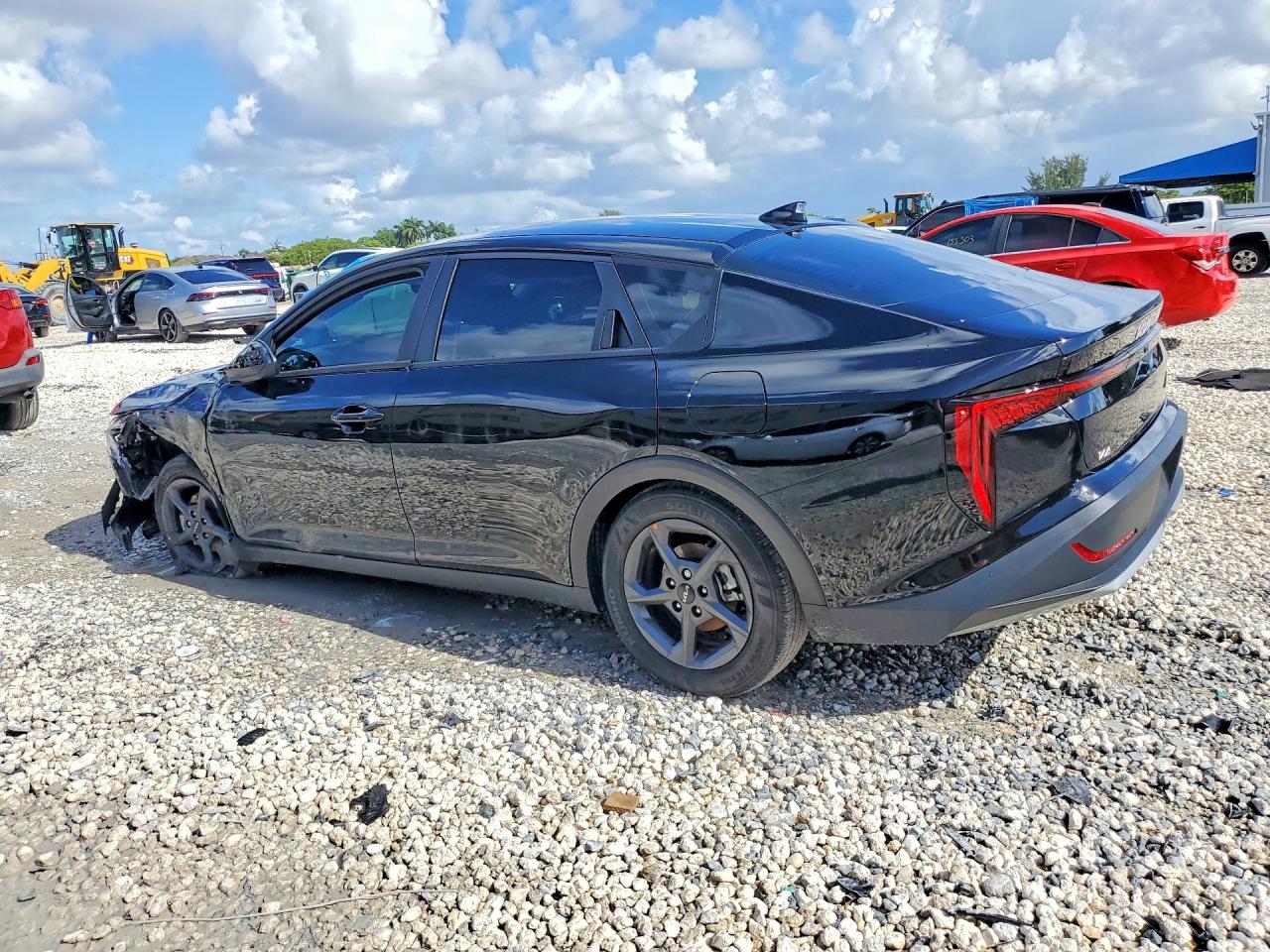 2026 KIA K4 LXS — снимка 2