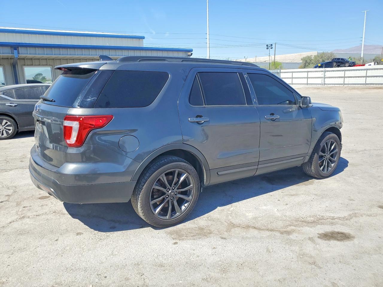 2017 FORD EXPLORER XLT — снимка 3