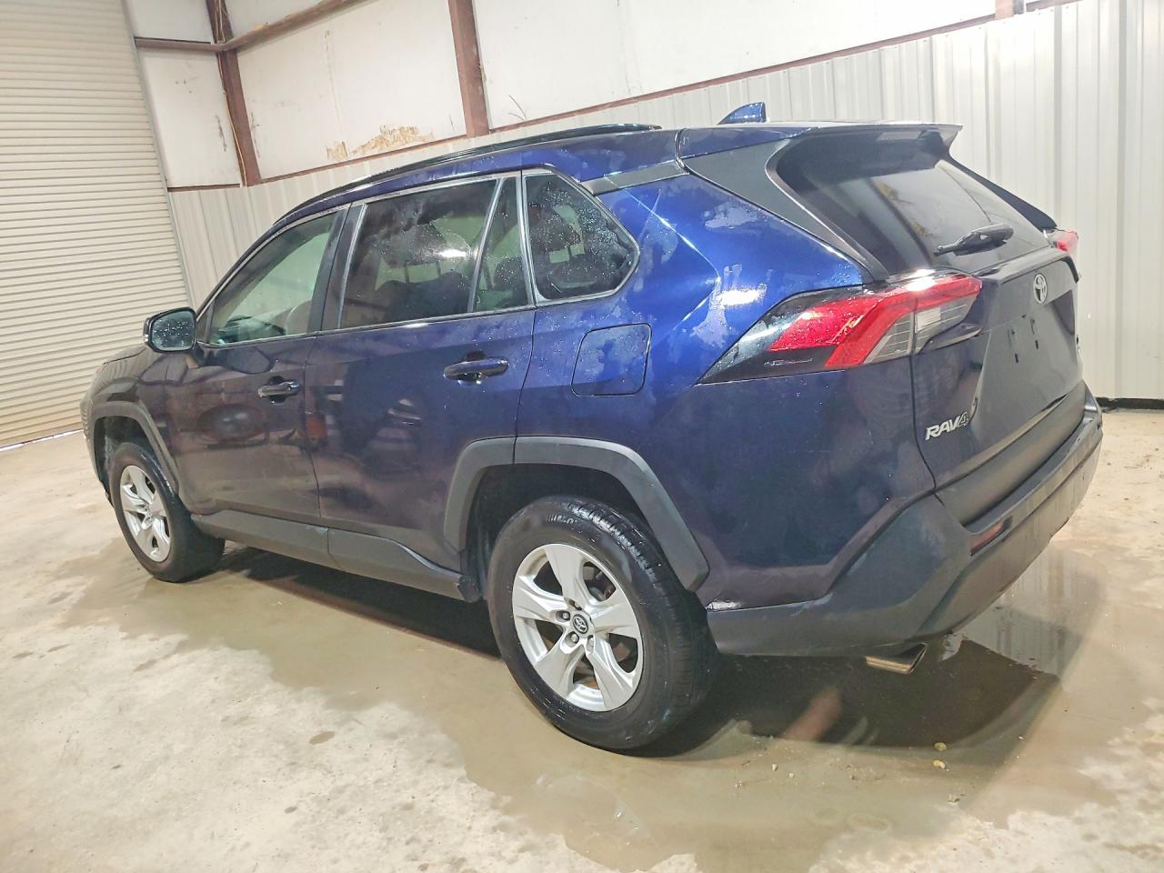 2021 TOYOTA RAV4 XLE — снимка 2