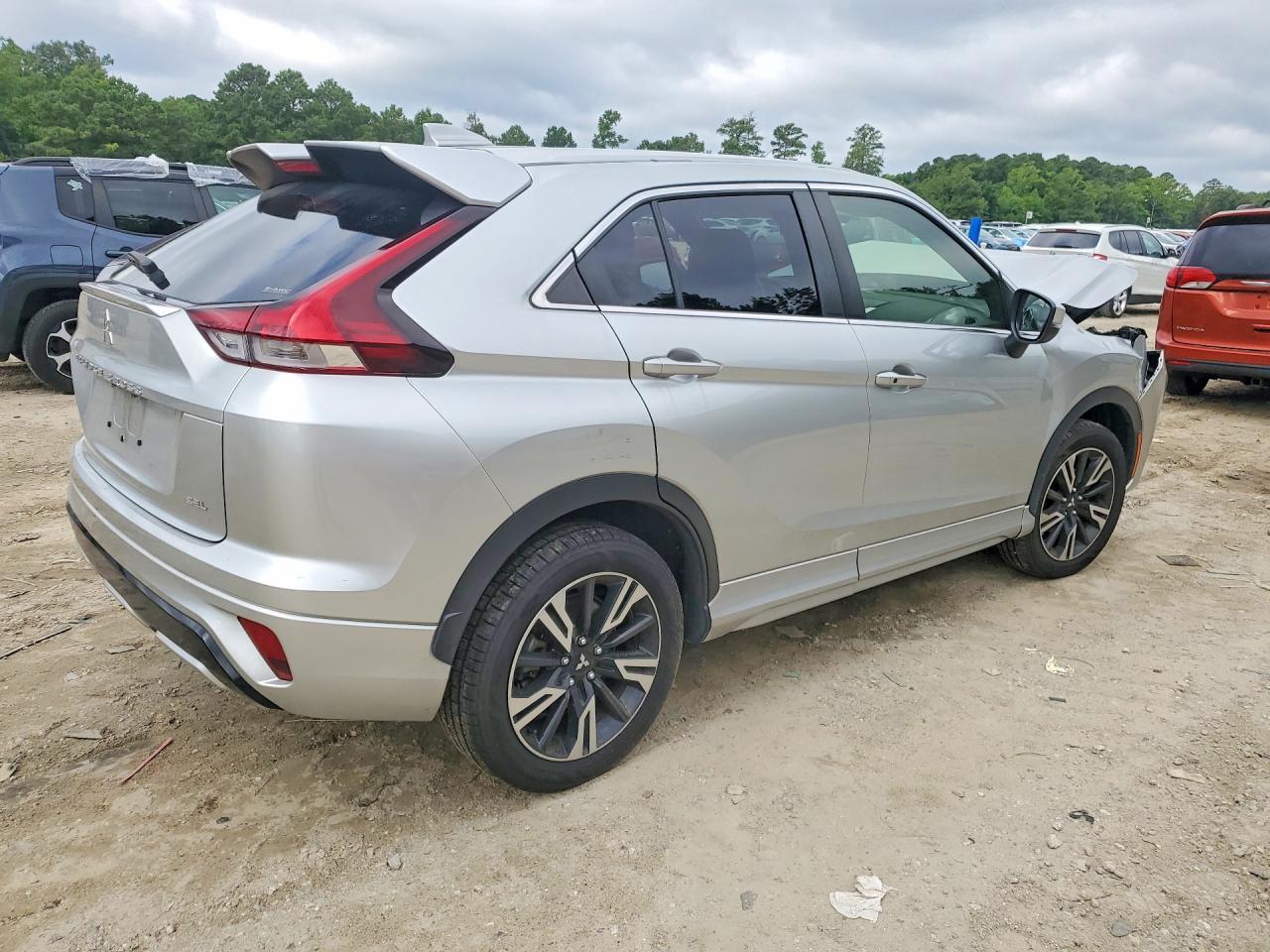 2023 MITSUBISHI ECLIPSE CROSS SE — снимка 3