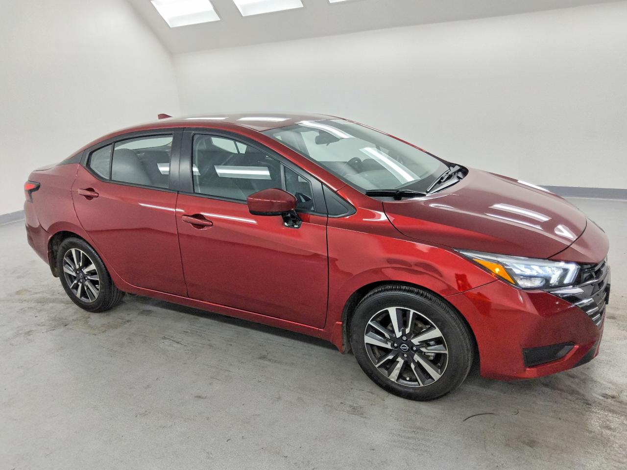 2025 NISSAN VERSA SV — снимка 4