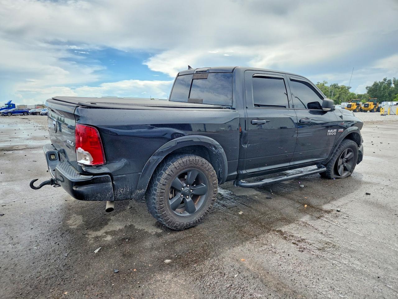 2015 RAM 1500 SLT — снимка 3