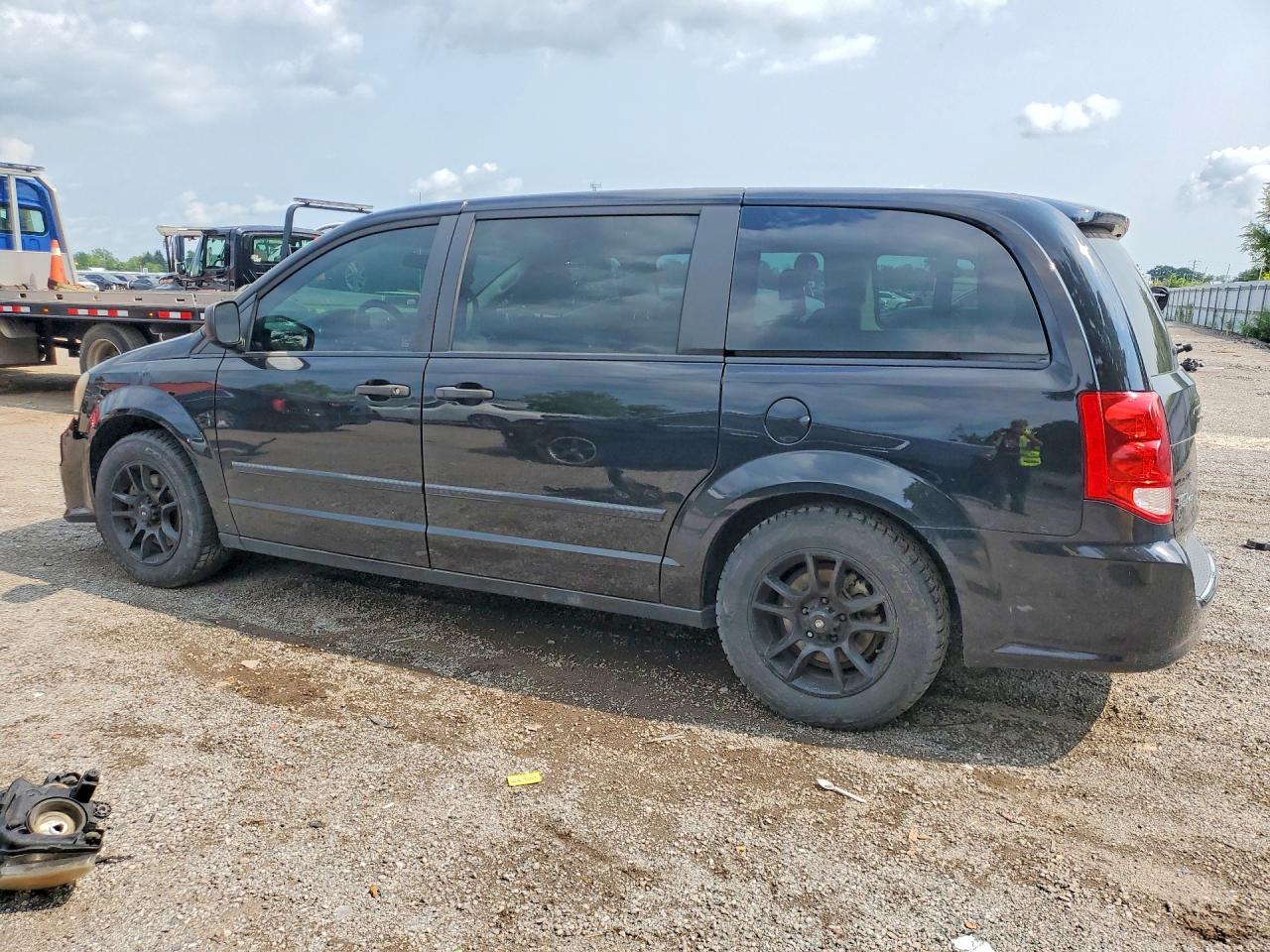 2015 DODGE GRAND CARAVAN SE — снимка 2