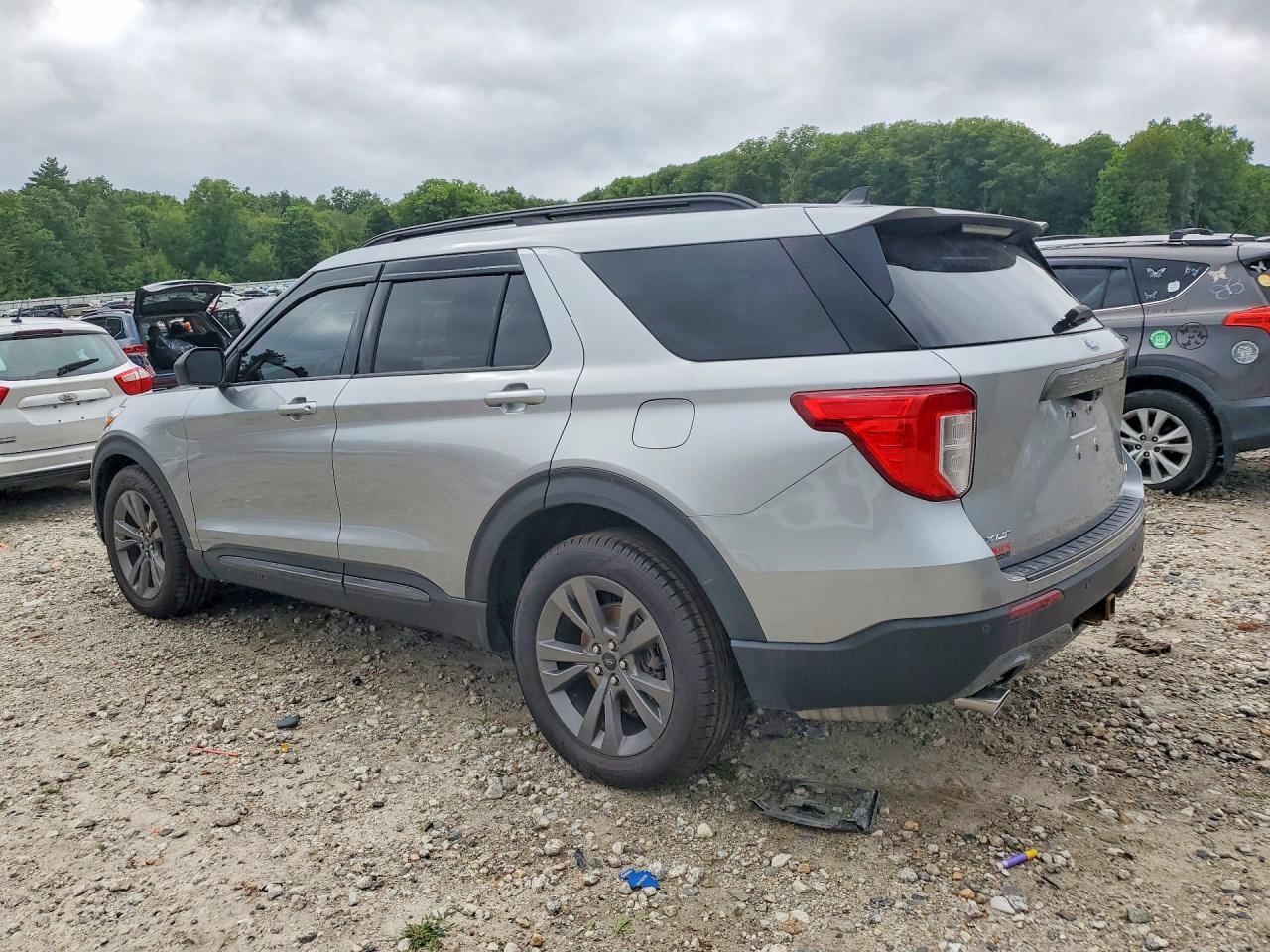 2021 FORD EXPLORER XLT — снимка 2