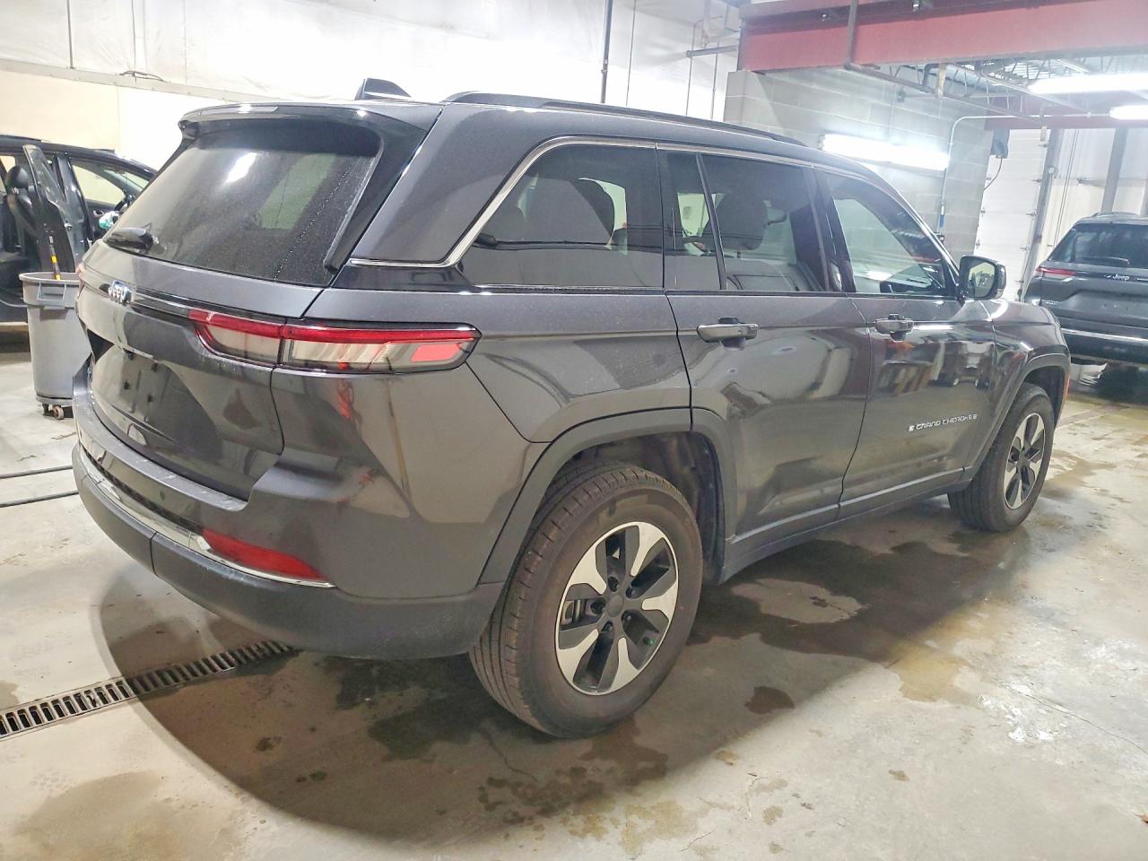 2023 JEEP GRAND CHEROKEE LIMITED 4XE — снимка 3