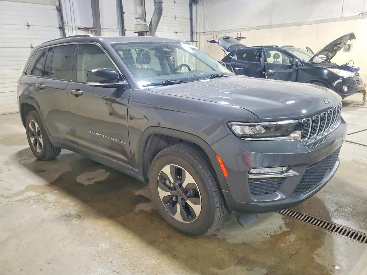 2023 JEEP GRAND CHEROKEE LIMITED 4XE — снимка 4