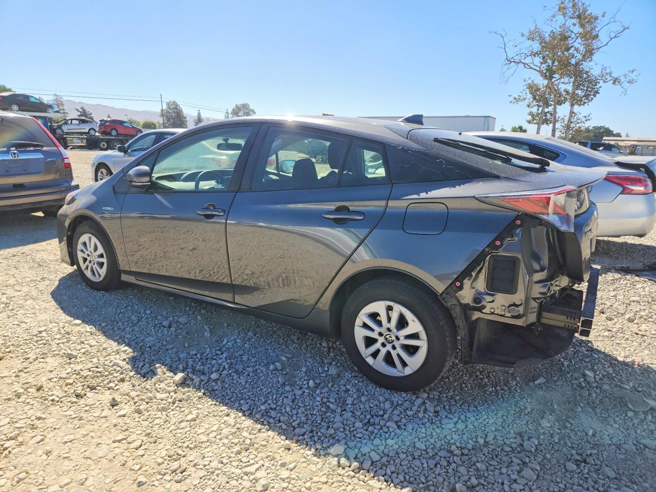2016 TOYOTA PRIUS TWO — снимка 2
