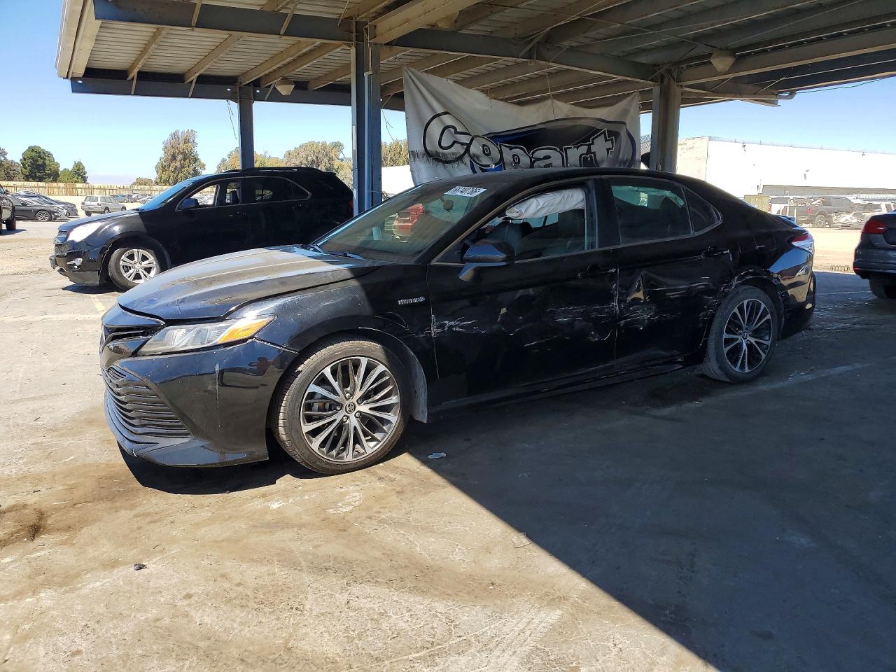 2020 TOYOTA CAMRY SE