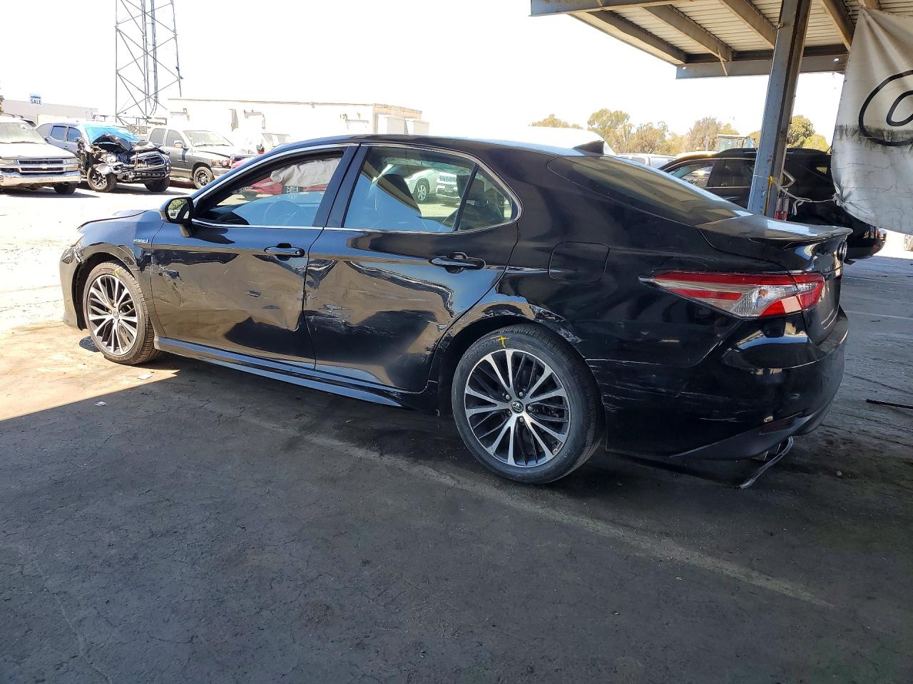 2020 TOYOTA CAMRY SE — снимка 2