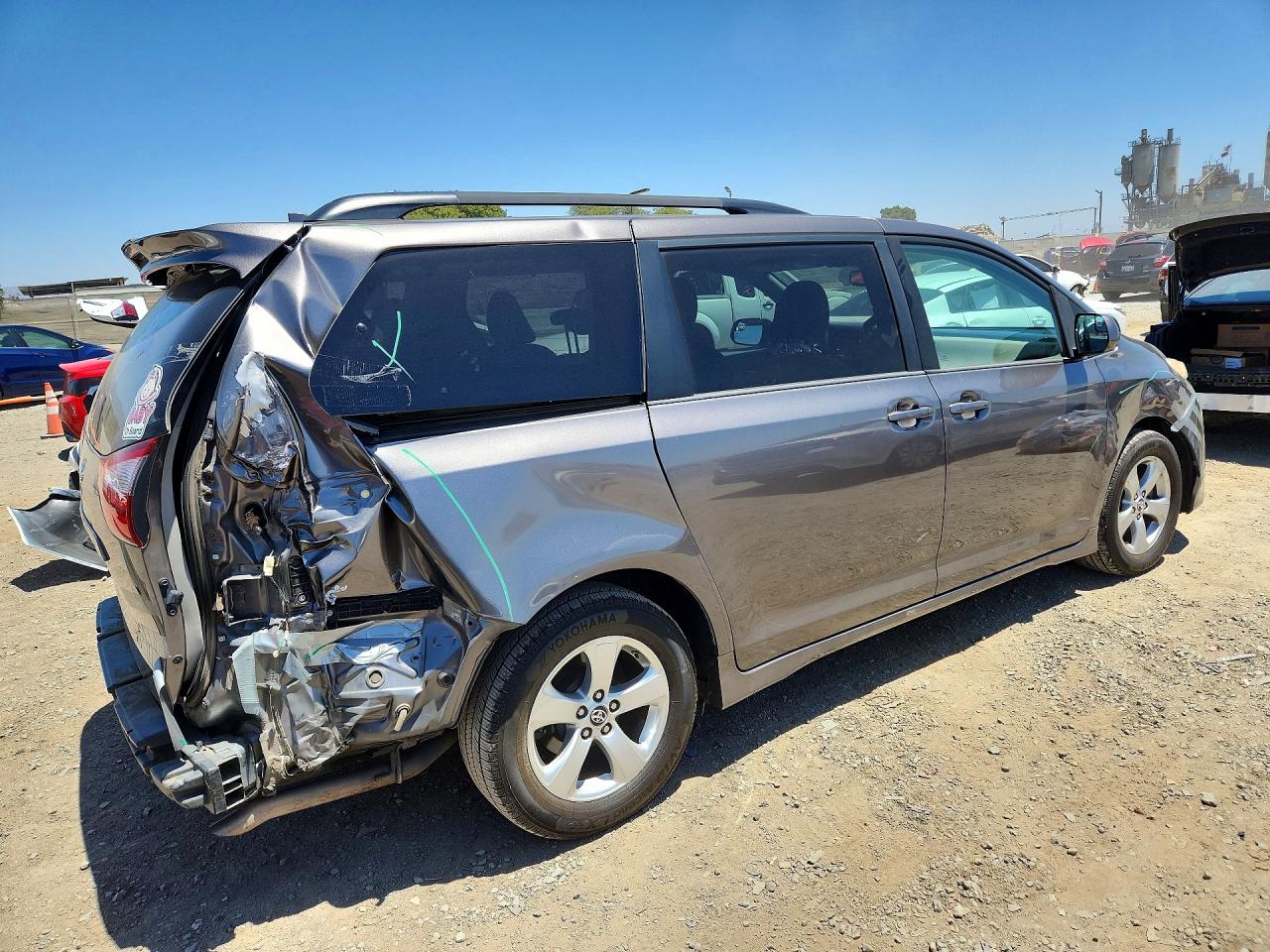 2018 TOYOTA SIENNA LE — снимка 3