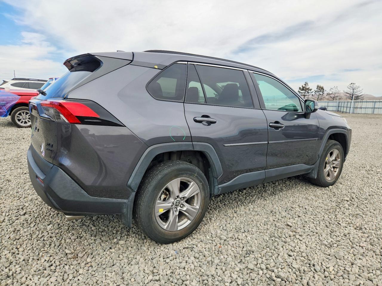 2022 TOYOTA RAV4 XLE — снимка 3
