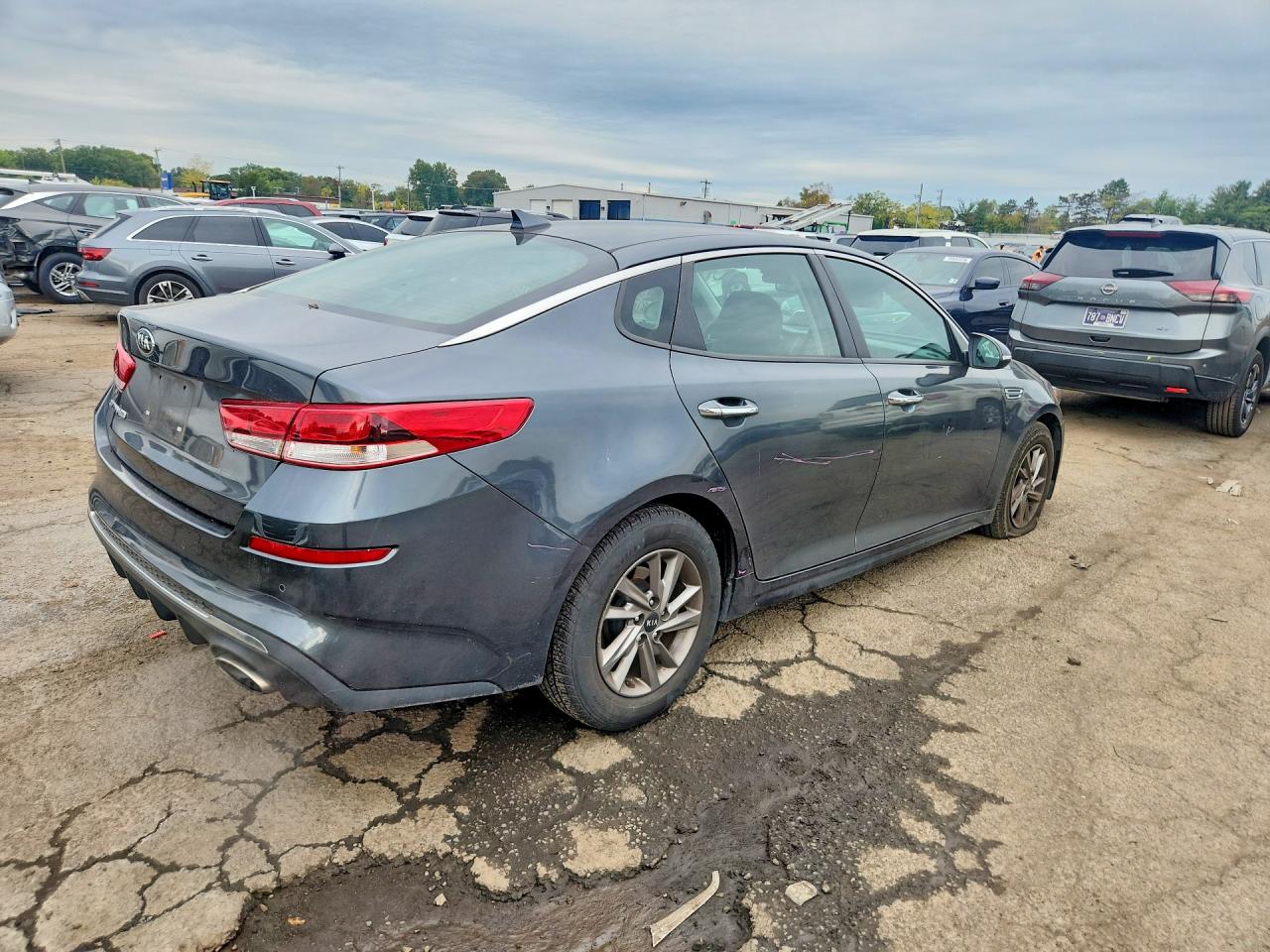 2020 KIA OPTIMA LX — photo 3