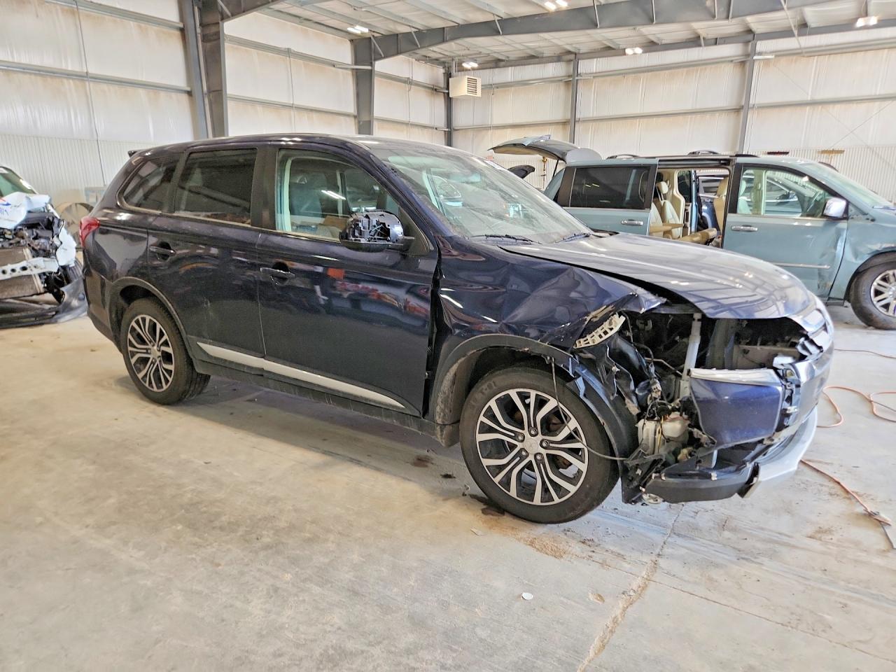2017 MITSUBISHI OUTLANDER ES — снимка 4