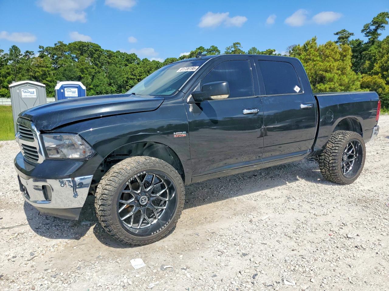 2016 RAM 1500 SLT