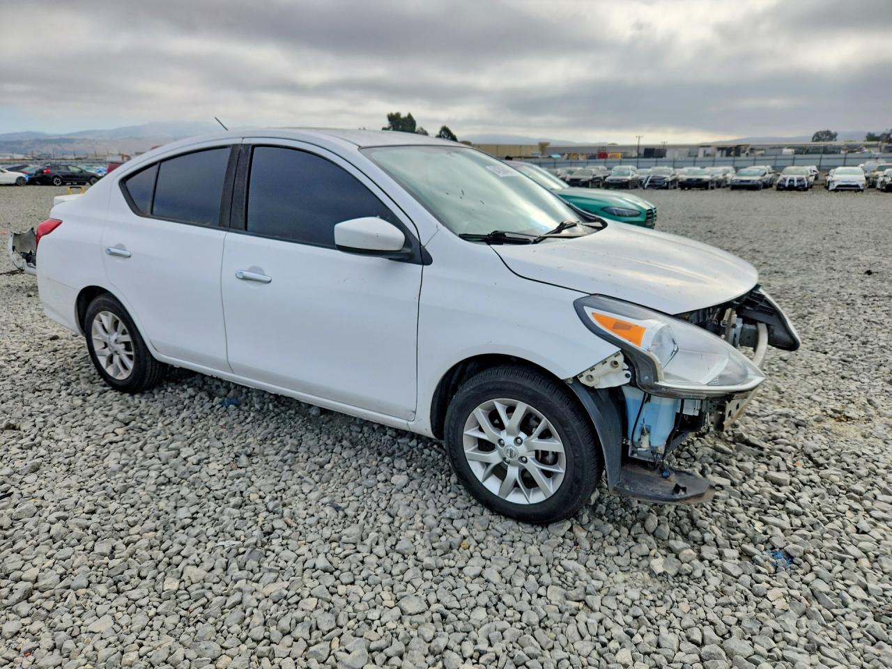 2018 NISSAN VERSA SV — снимка 4