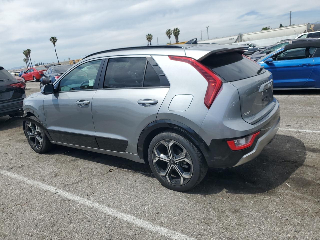 2023 KIA NIRO EX — снимка 2