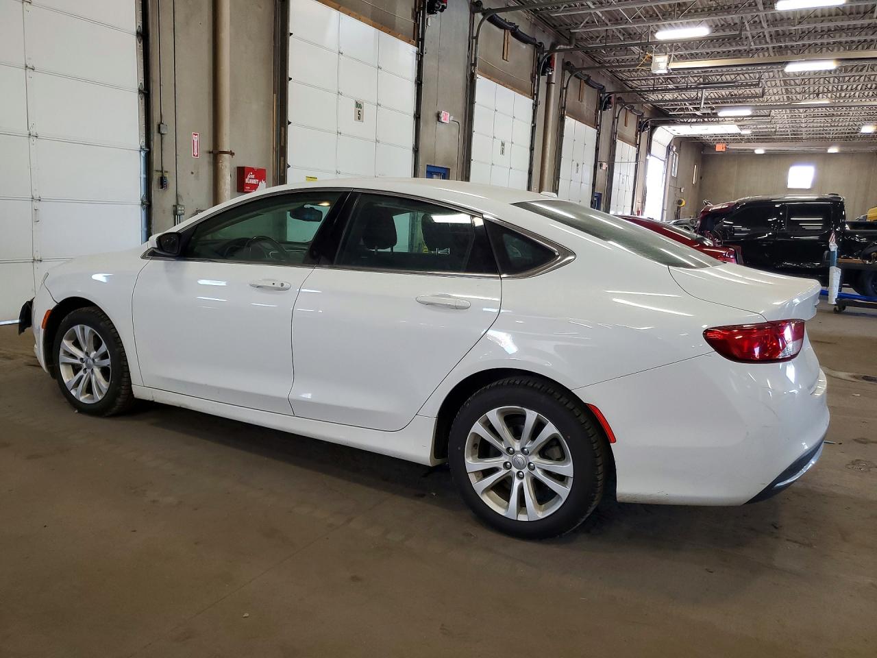 2016 CHRYSLER 200 LIMITED — снимка 2