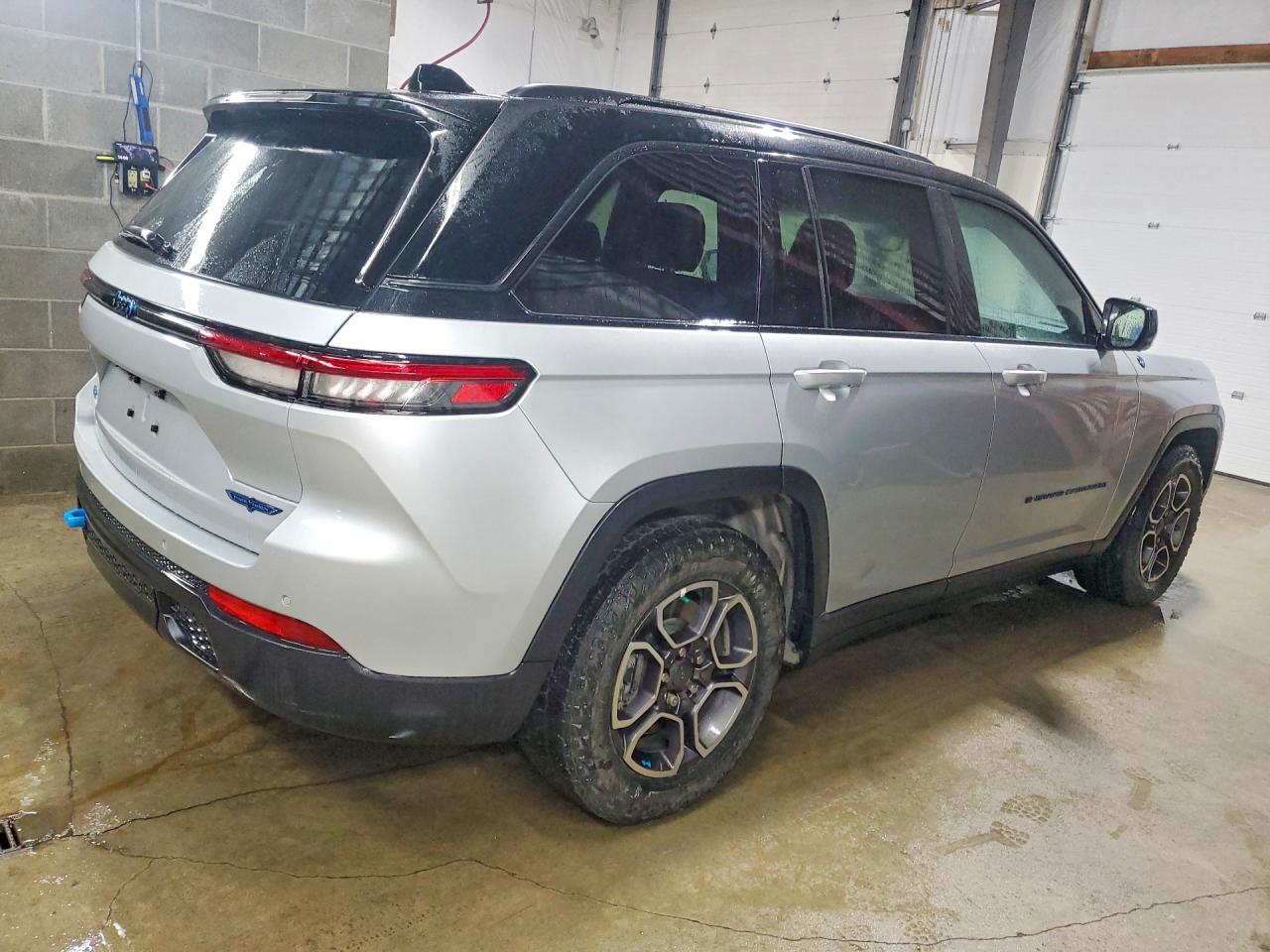 2022 JEEP GRAND CHEROKEE TRAILHAWK 4XE — снимка 3
