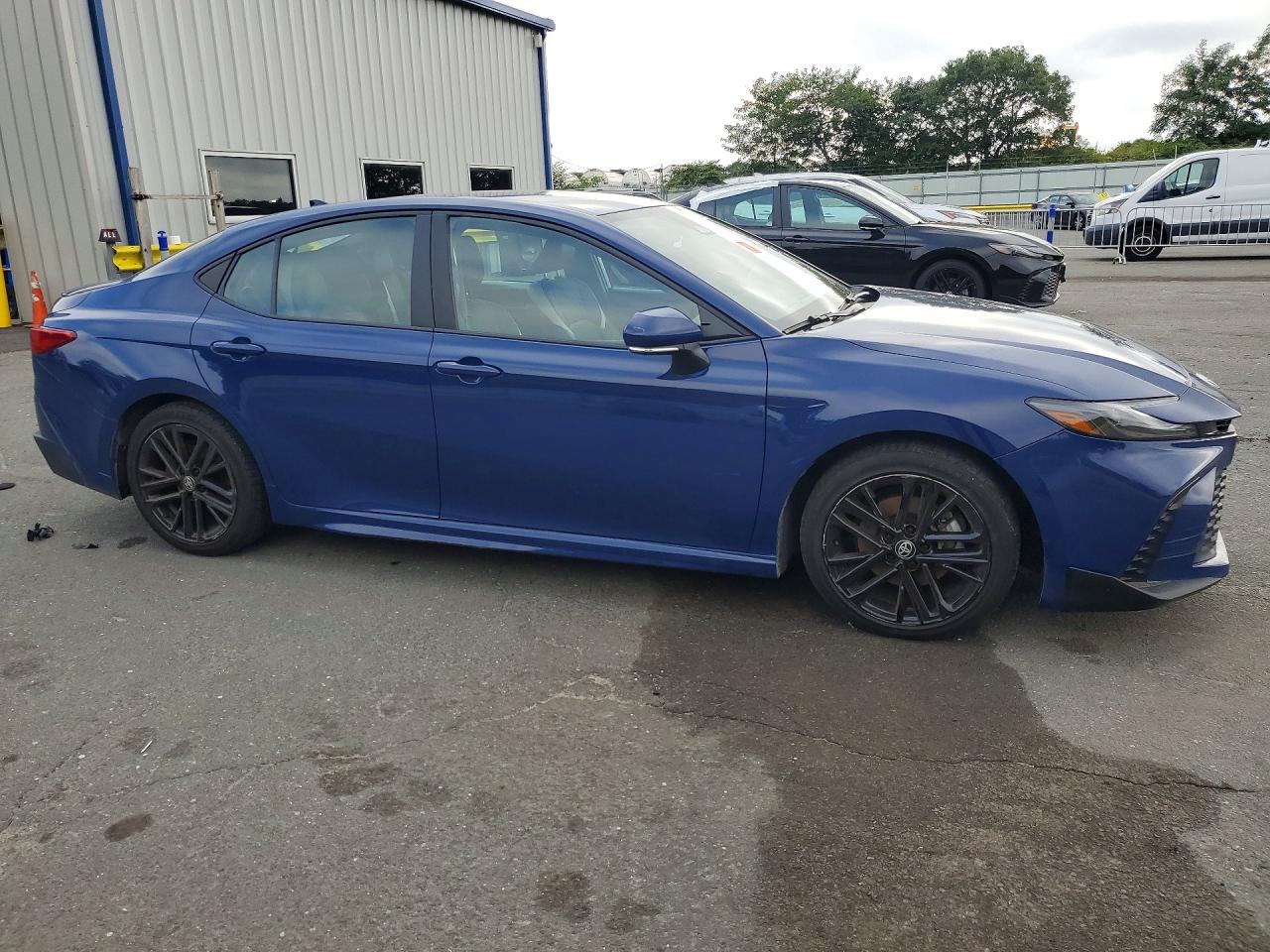 2025 TOYOTA CAMRY SE — снимка 4