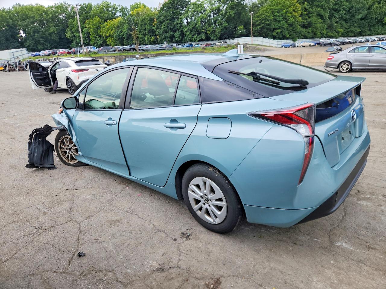 2017 TOYOTA PRIUS TWO — снимка 2