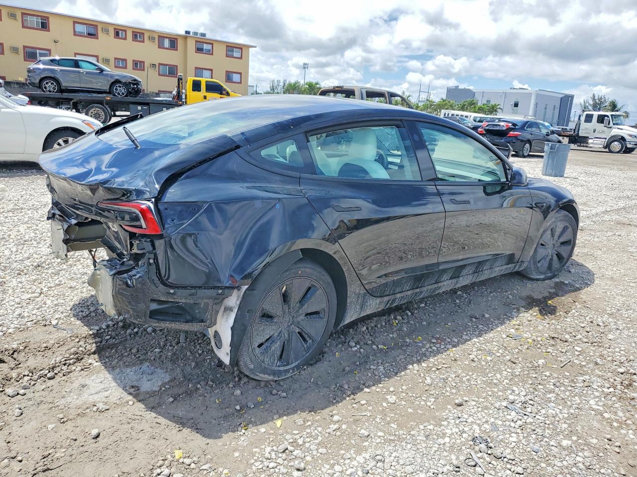 2025 TESLA MODEL 3 — снимка 3