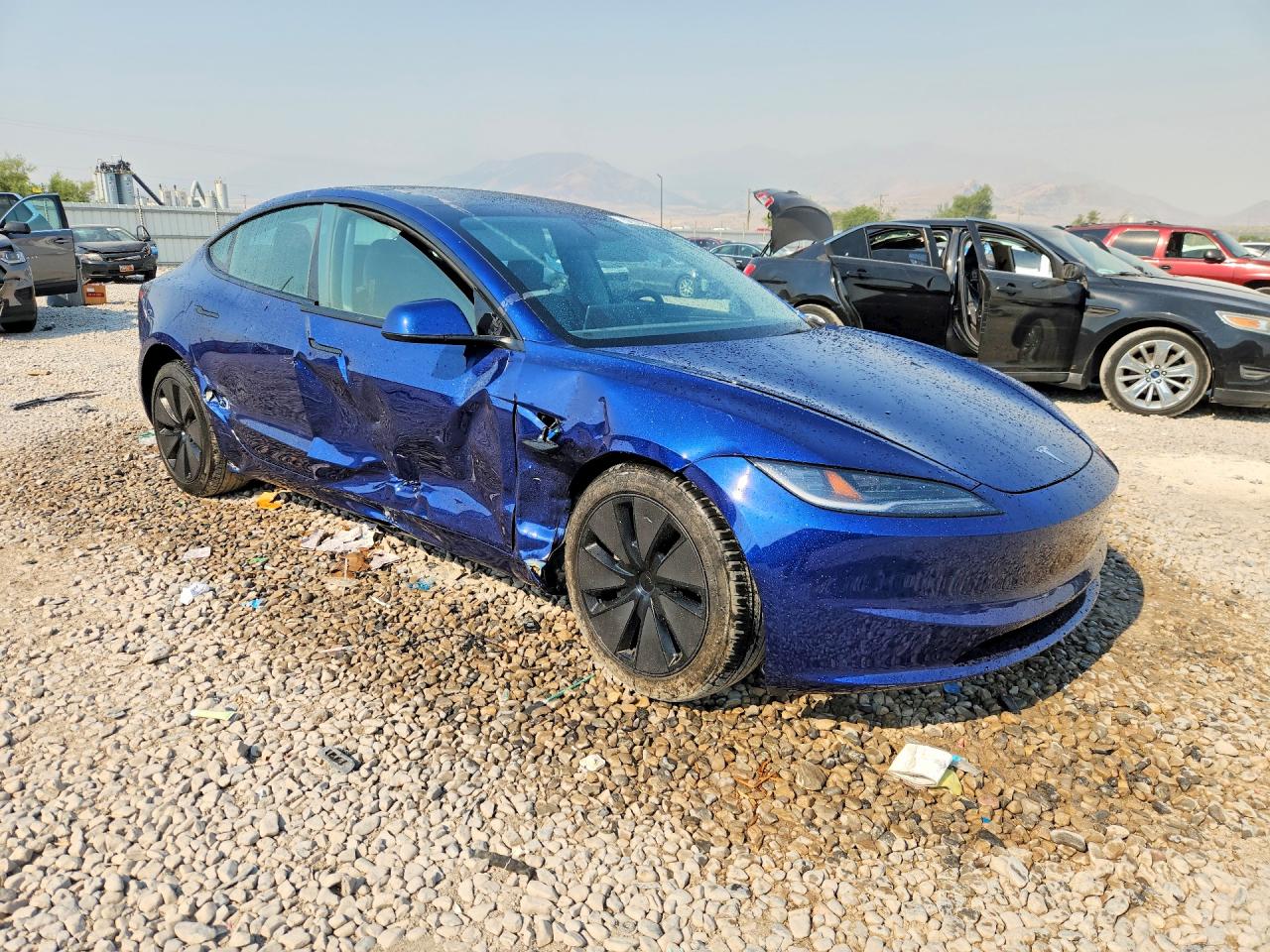 2025 TESLA MODEL 3 — снимка 4