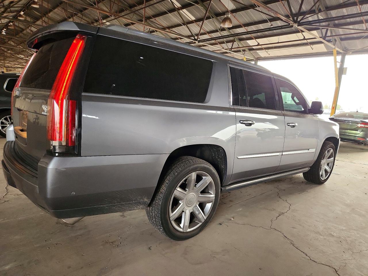 2019 CADILLAC ESCALADE ESV PREMIUM LUXURY — снимка 3